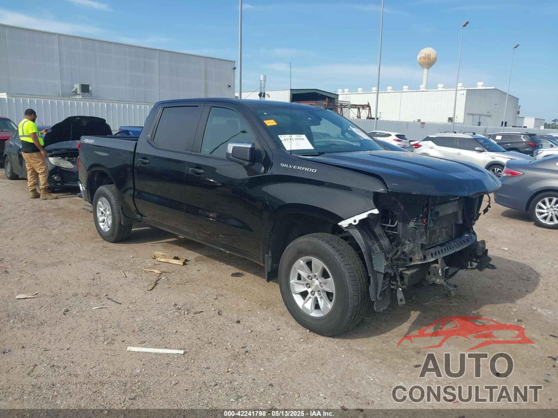 CHEVROLET SILVERADO 1500 2021 - 1GCUYDED5MZ423154