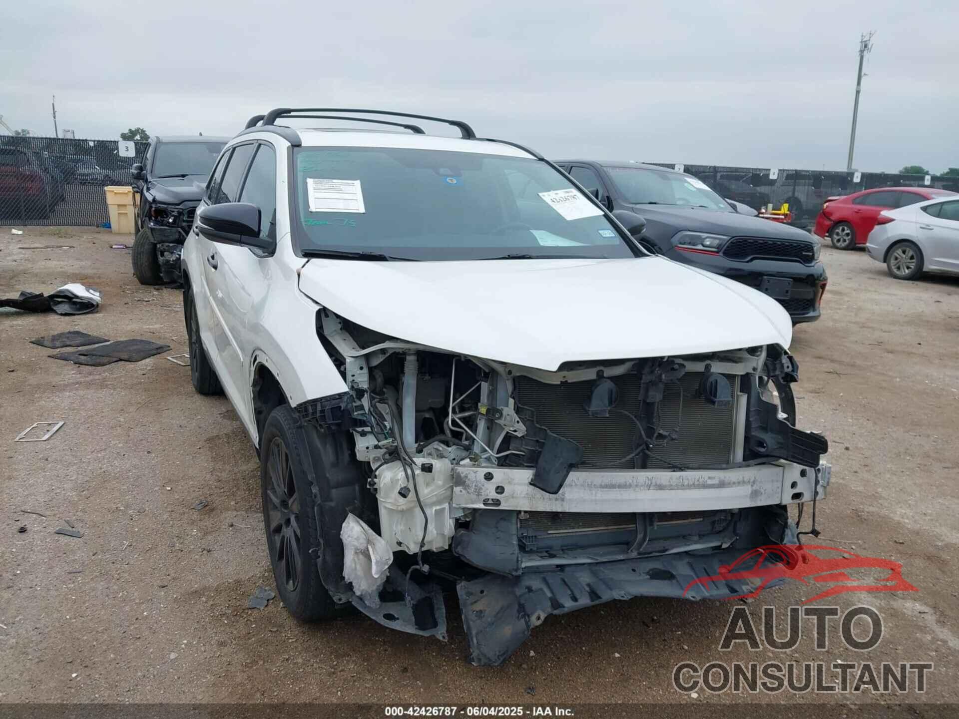 TOYOTA HIGHLANDER 2019 - 5TDJZRFH2KS982092