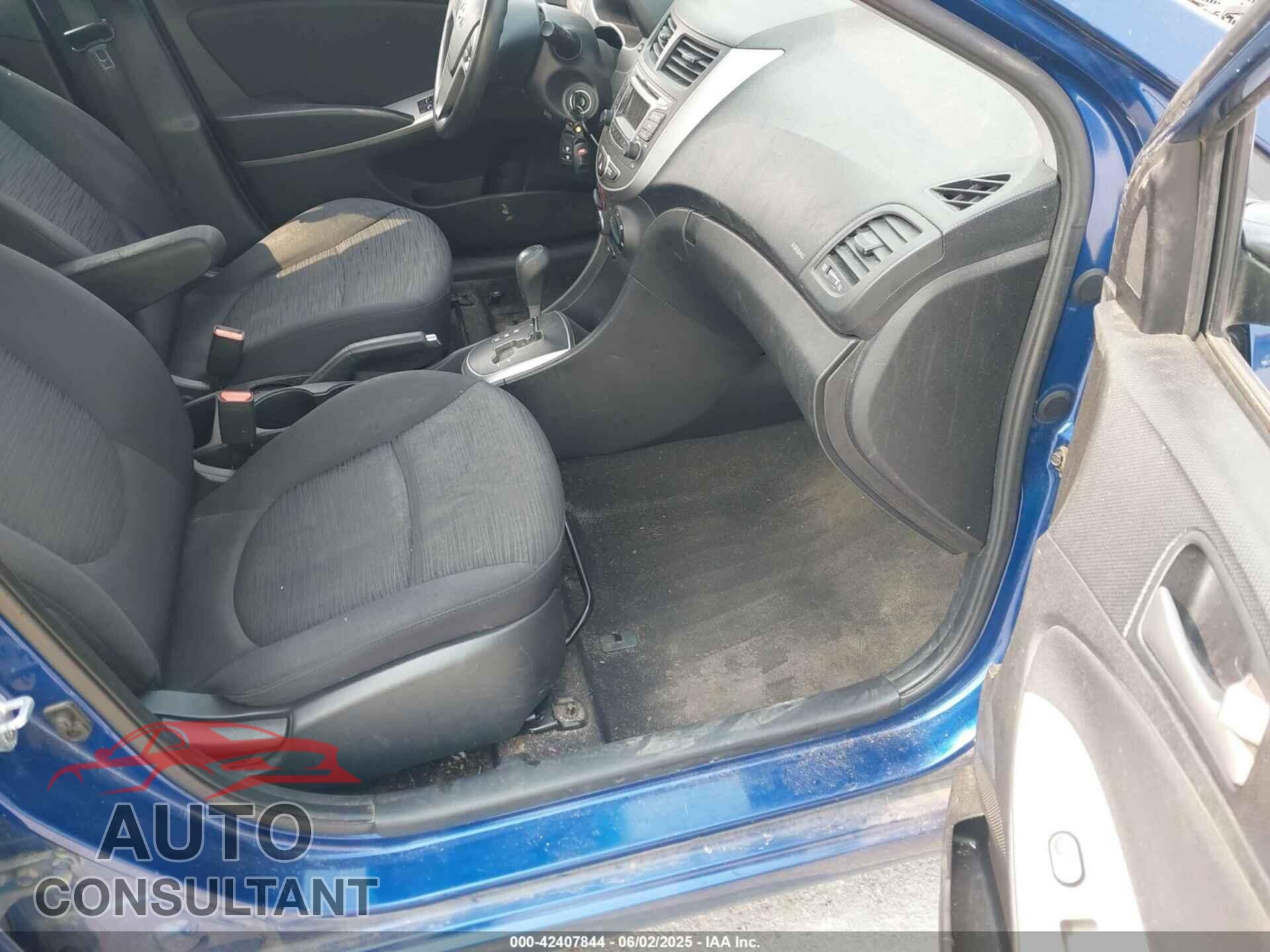 HYUNDAI ACCENT 2017 - KMHCT5AEXHU325198