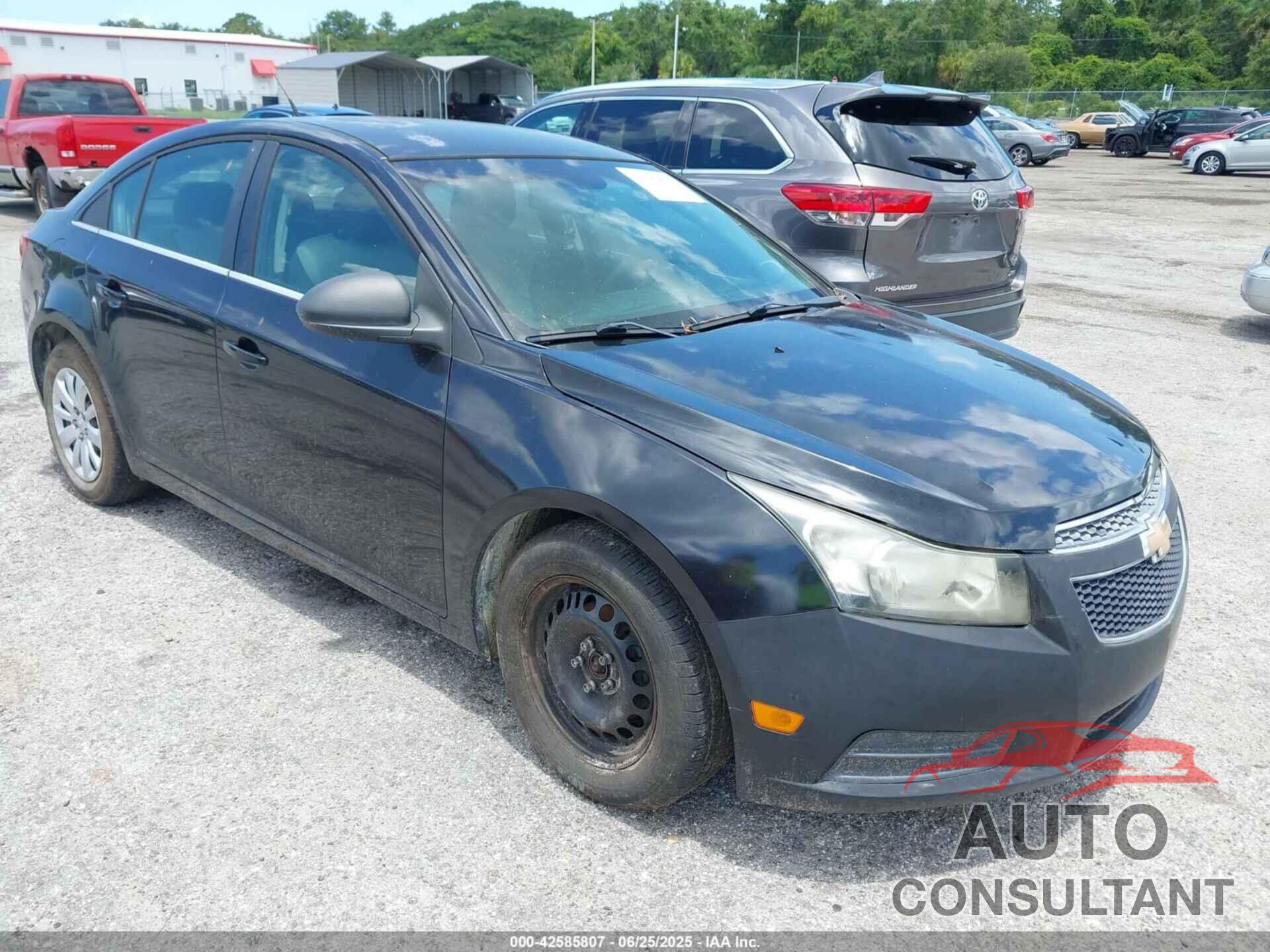CHEVROLET CRUZE 2011 - 1G1PC5SHXB7149458