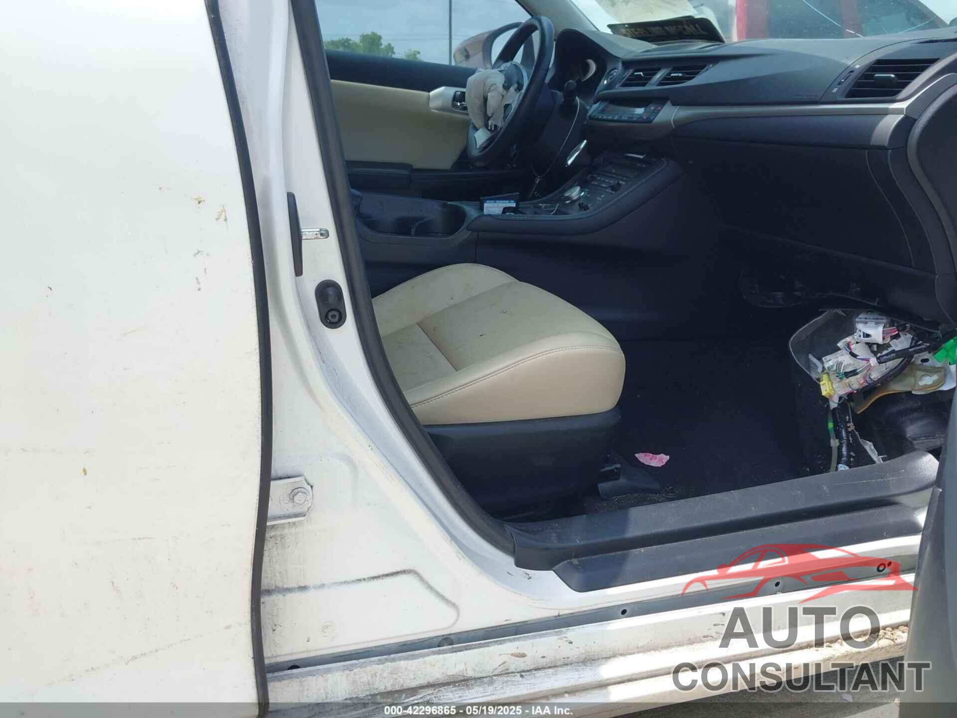 LEXUS CT 200H 2012 - JTHKD5BHXC2065846