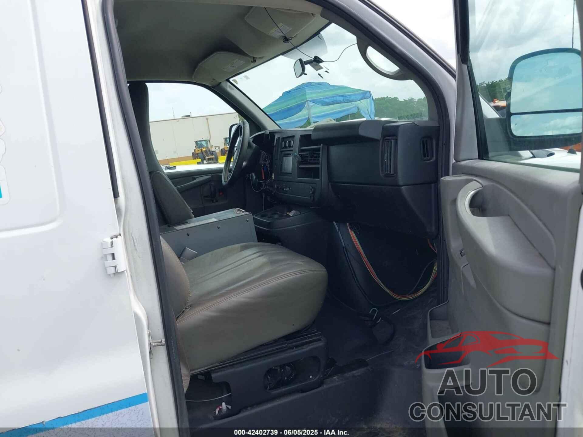 CHEVROLET EXPRESS 2500 2014 - 1GCWGFCA6E1139404