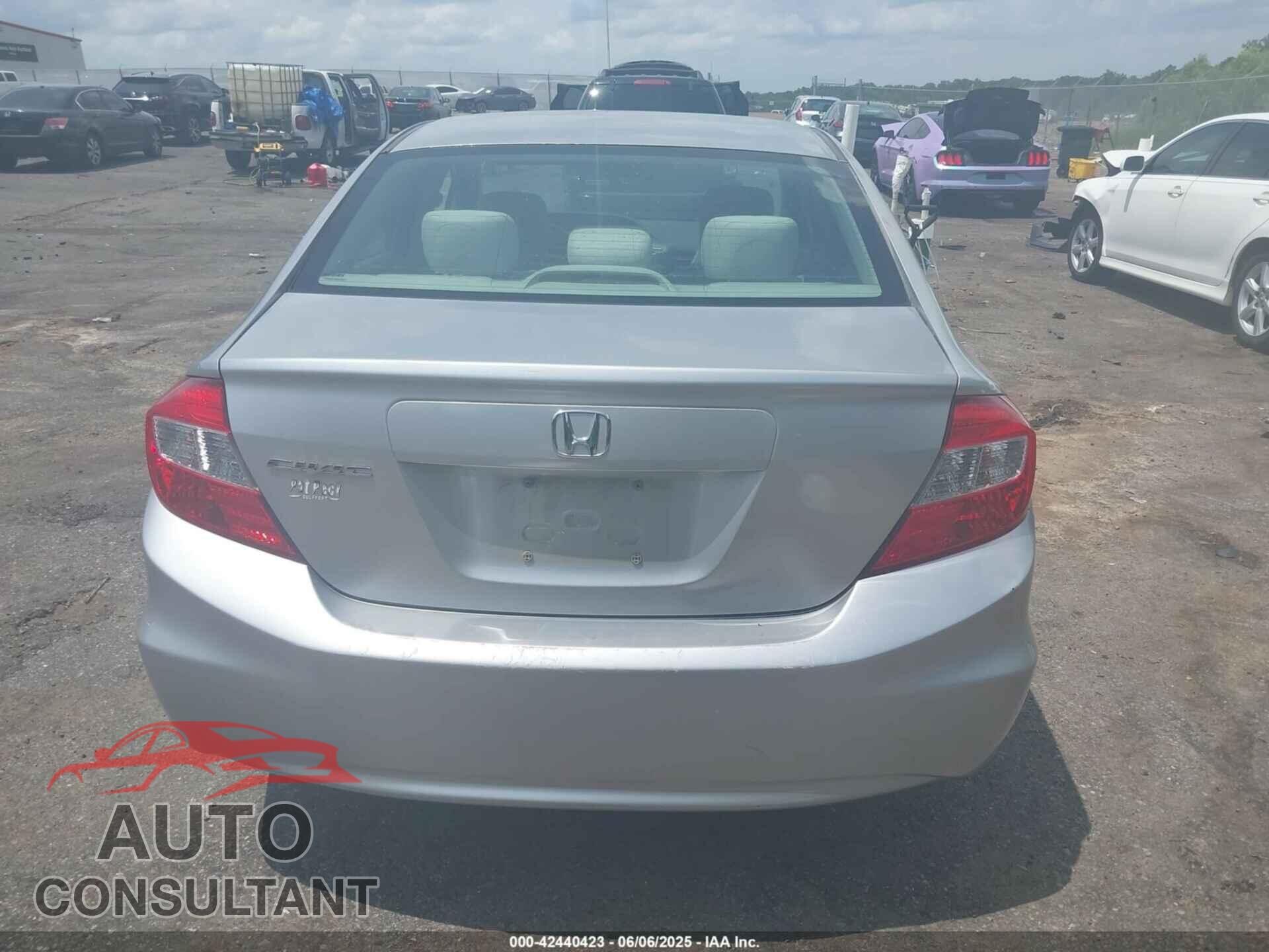 HONDA CIVIC 2012 - 2HGFB2F59CH334631