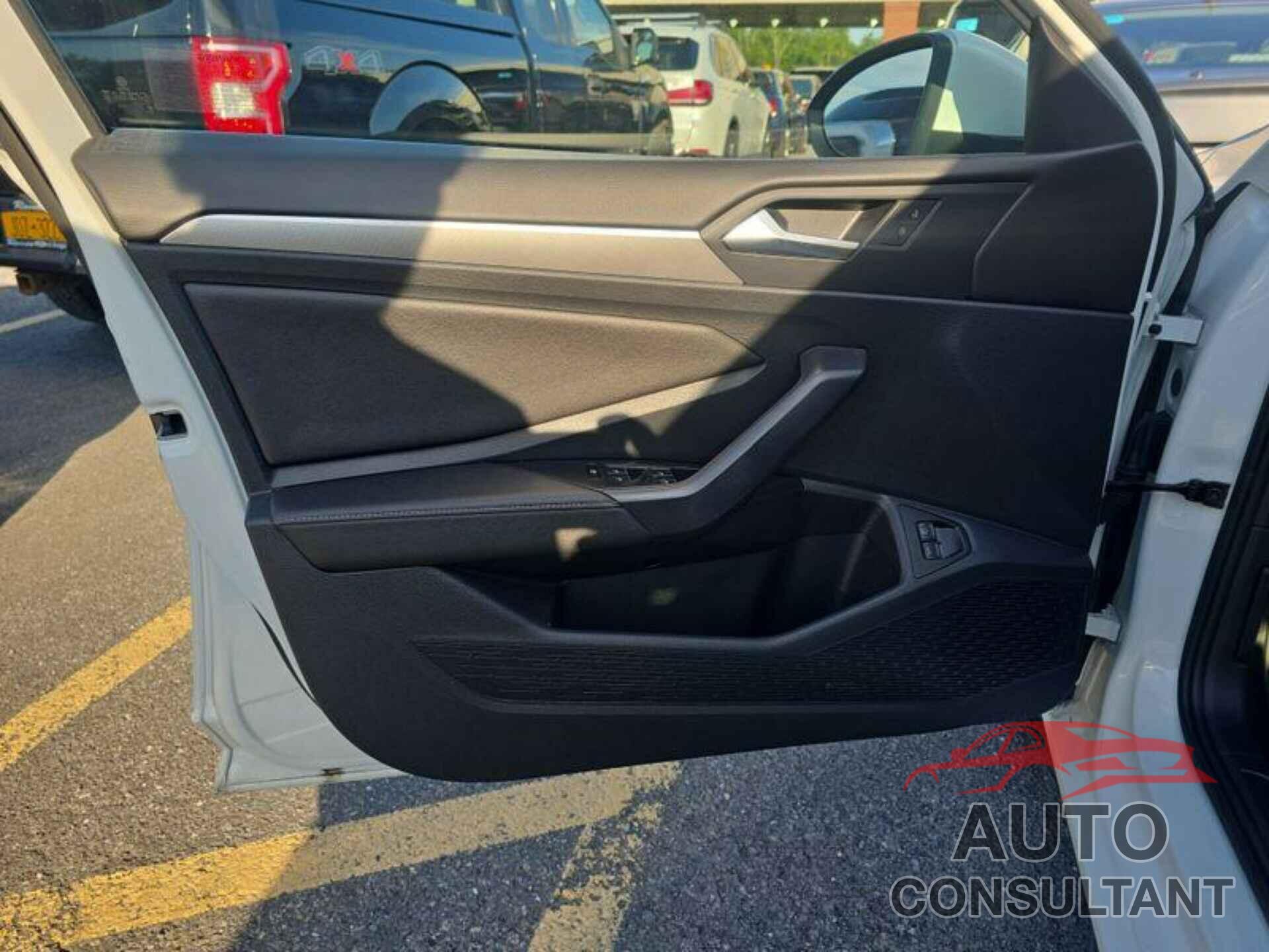 VOLKSWAGEN JETTA 2024 - 3VW5M7BU0RM050746