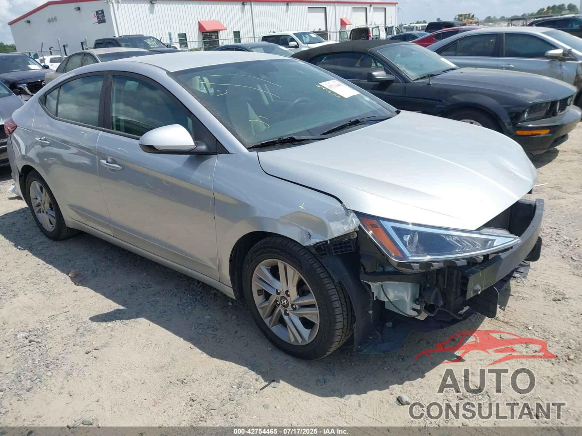 HYUNDAI ELANTRA 2019 - KMHD84LF1KU769096