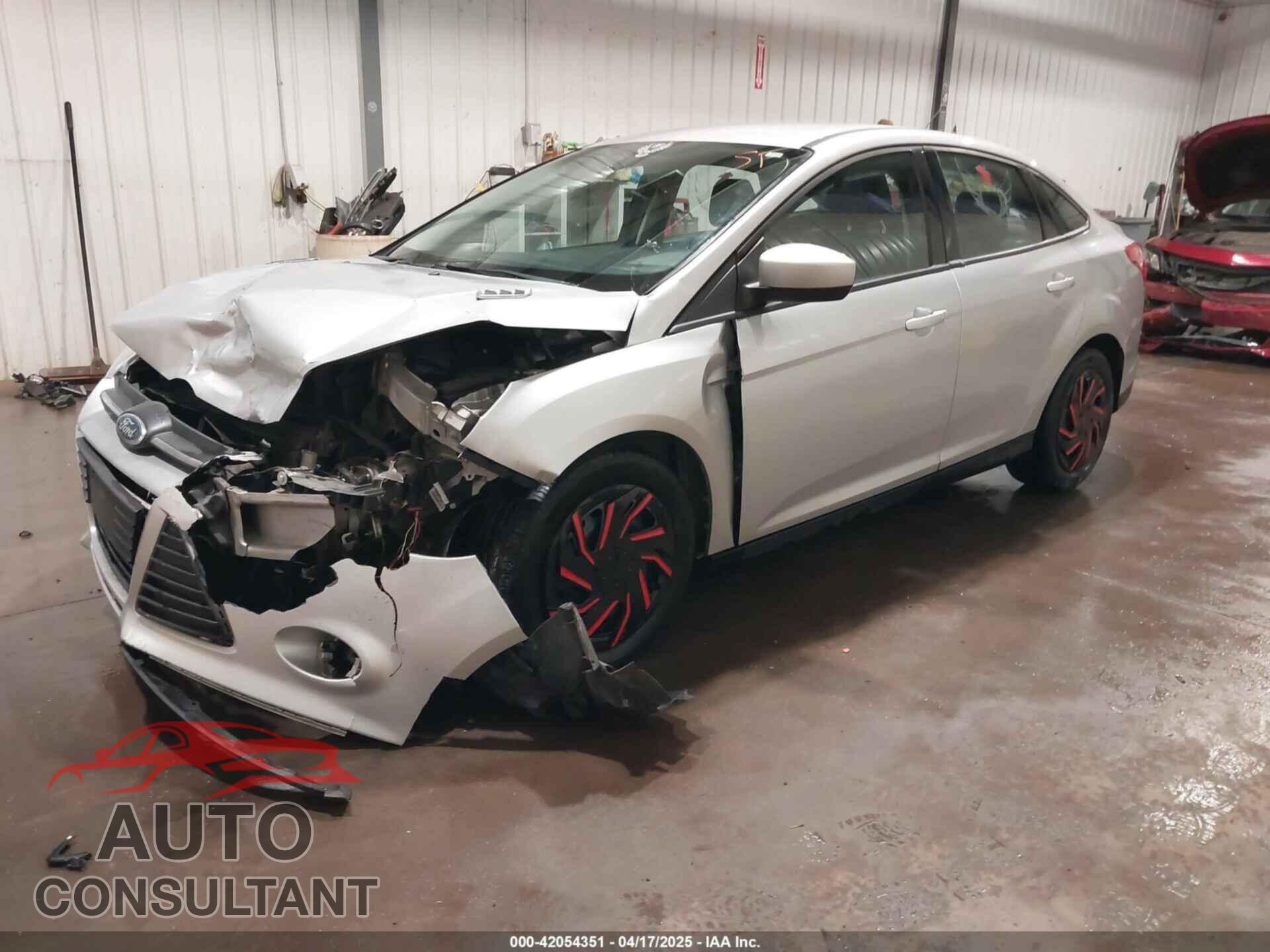 FORD FOCUS 2012 - 1FAHP3F21CL284921