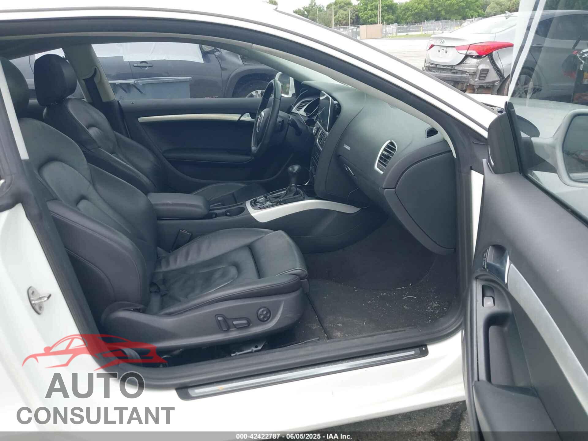 AUDI A5 2012 - WAULFAFR9CA001439
