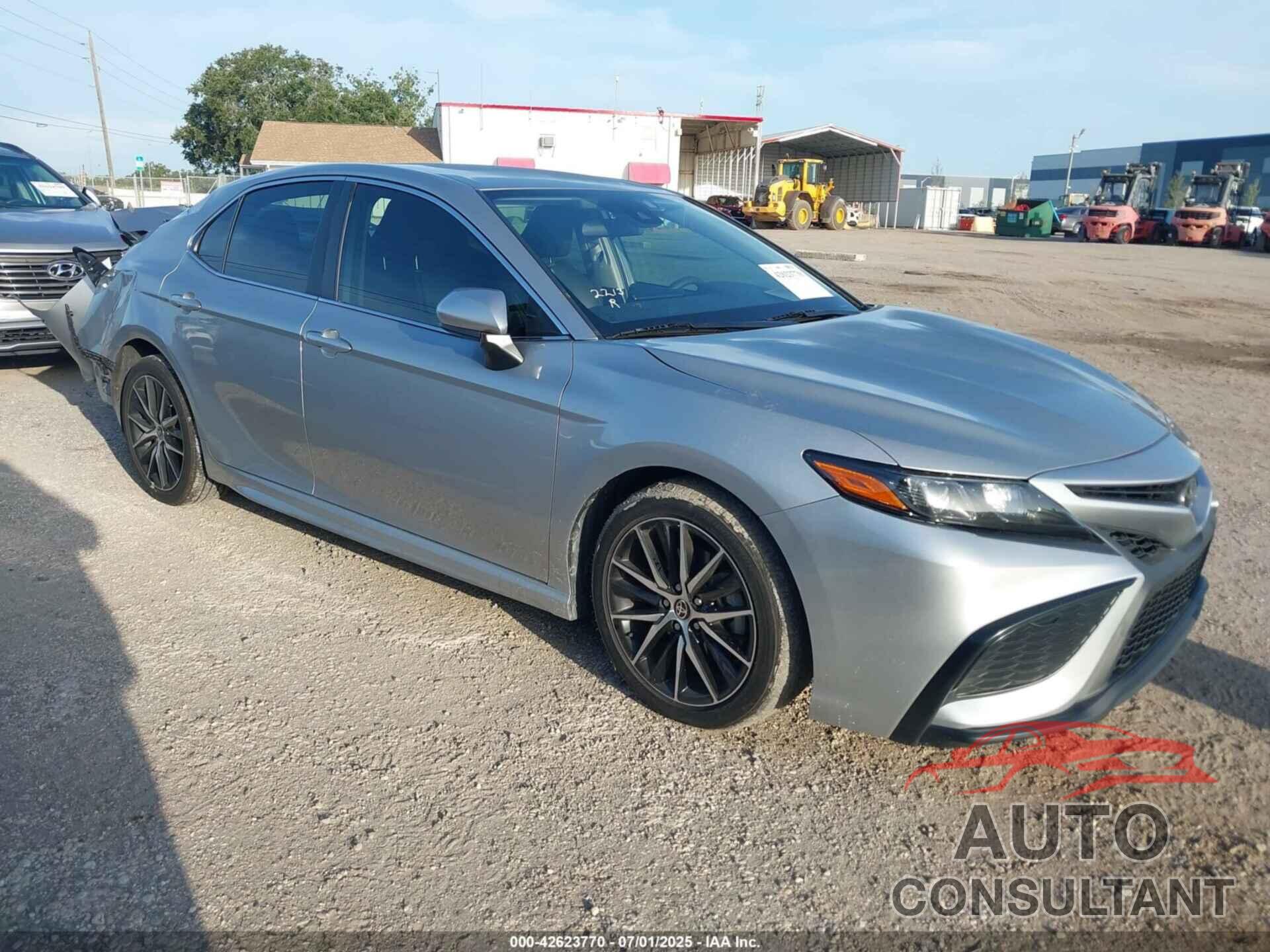 TOYOTA CAMRY 2021 - 4T1G11AK6MU583475