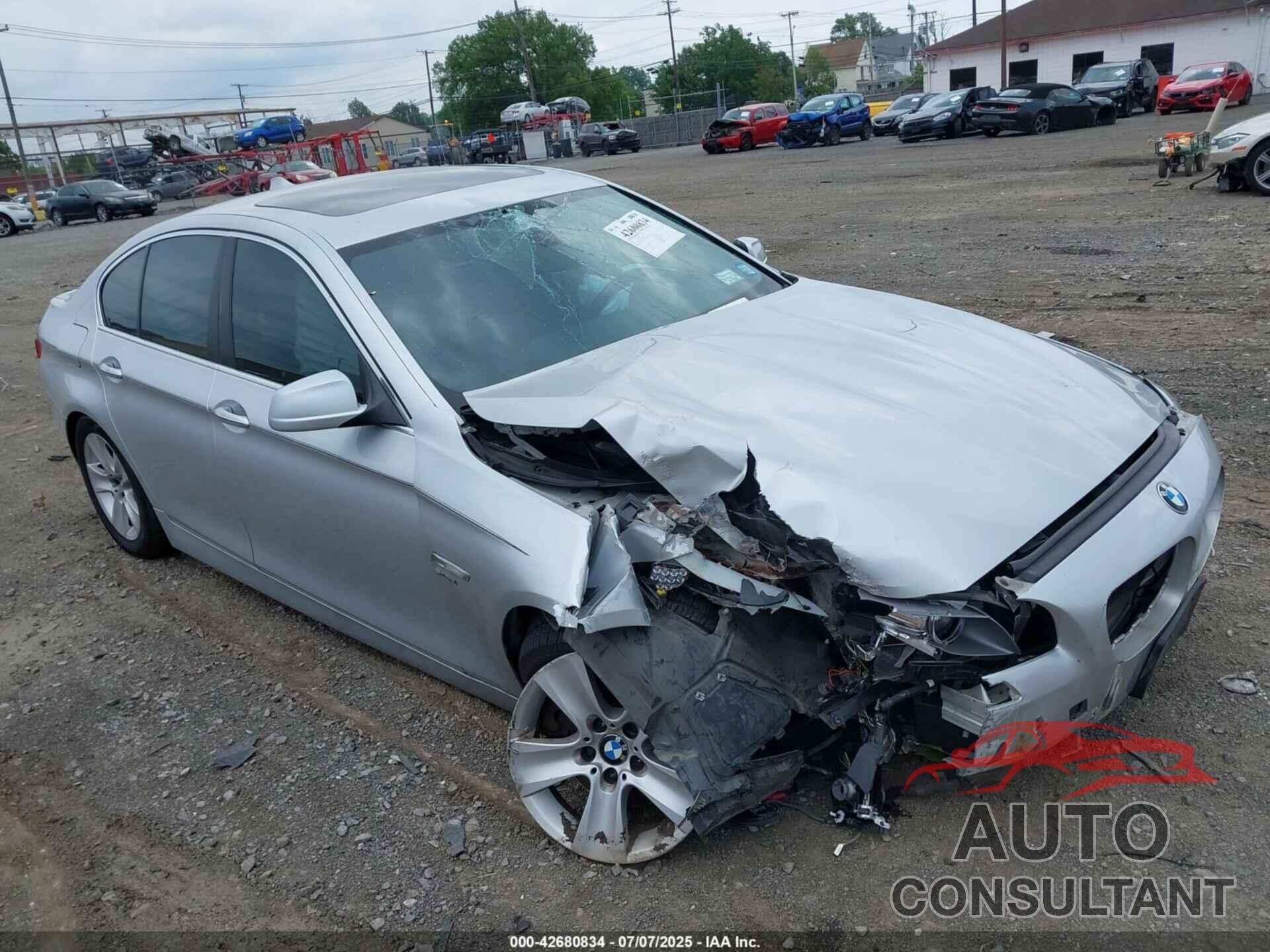 BMW 528I 2012 - WBAXH5C5XCDW05701