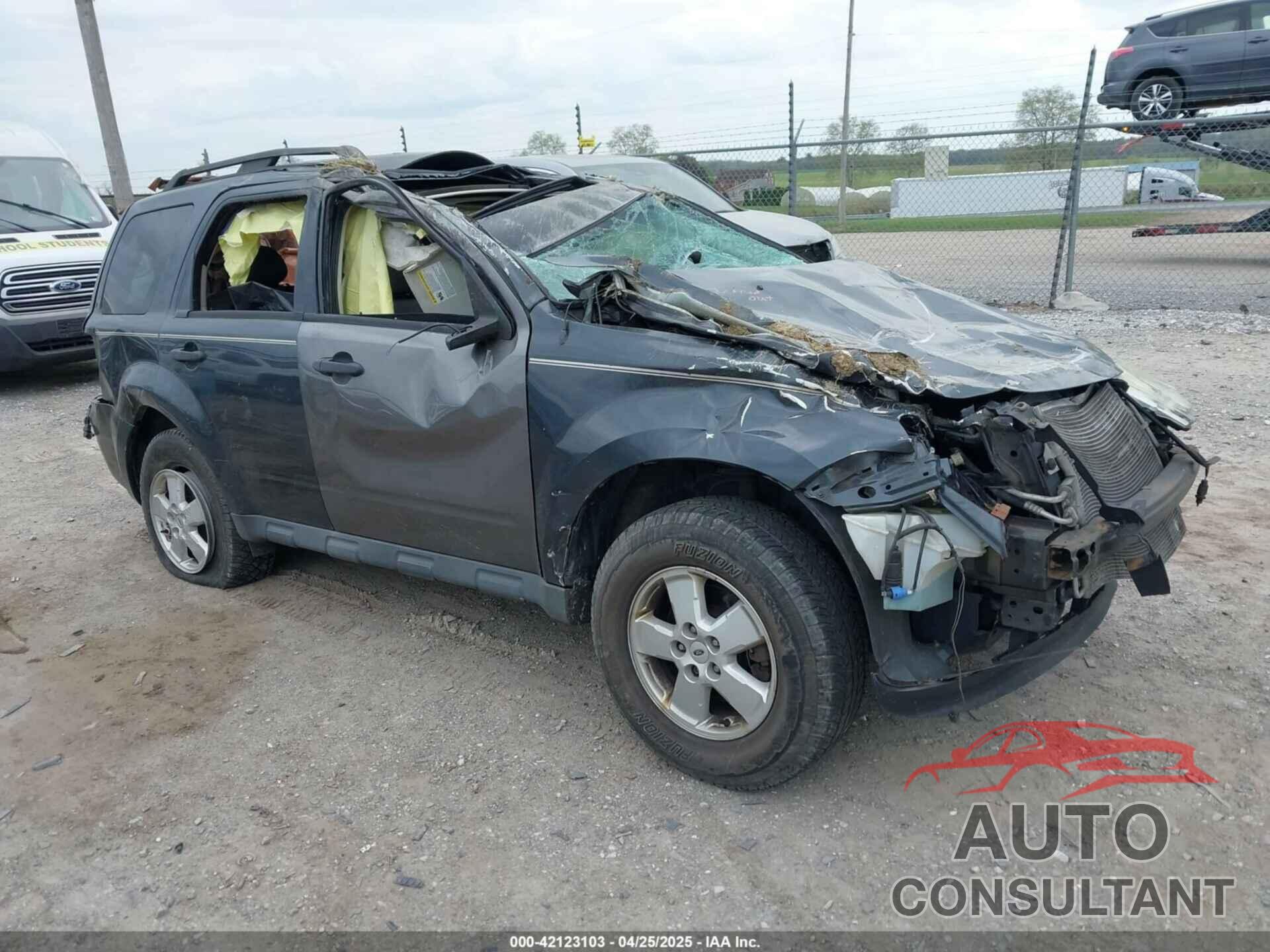 FORD ESCAPE 2009 - 1FMCU03799KC26898