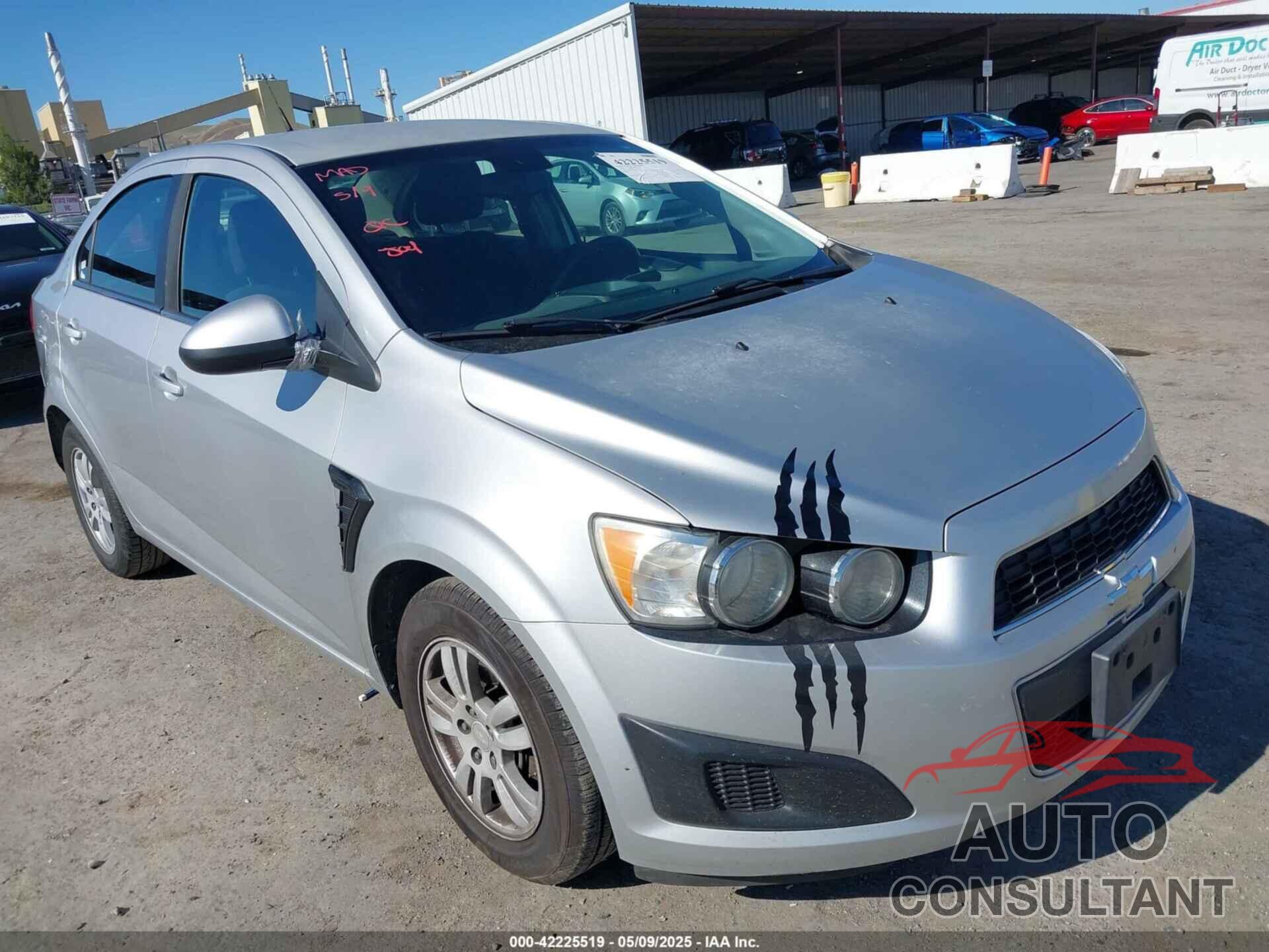 CHEVROLET SONIC 2014 - 1G1JC5SG6E4111535
