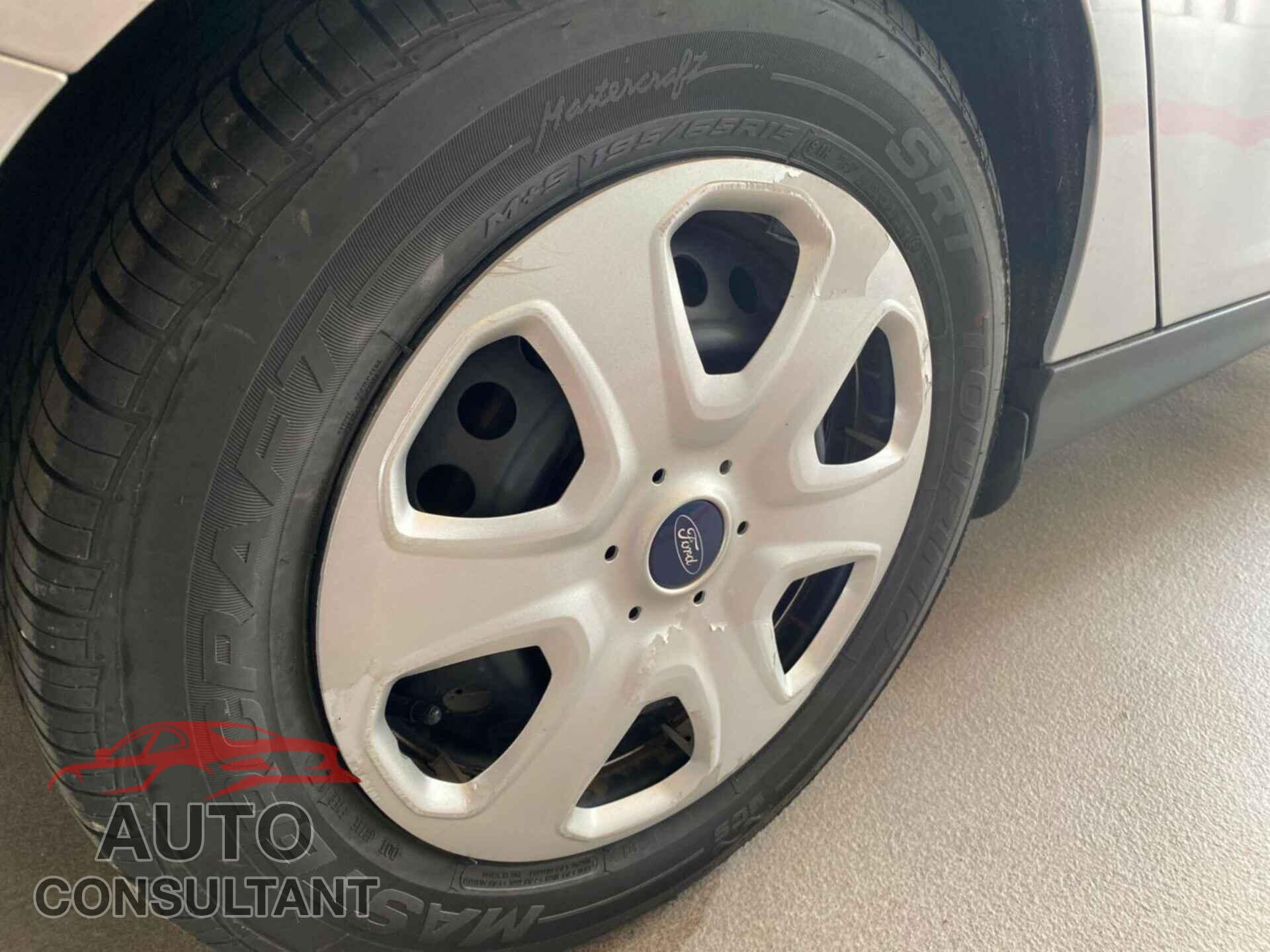FORD FOCUS 2016 - 1FADP3E23GL366283