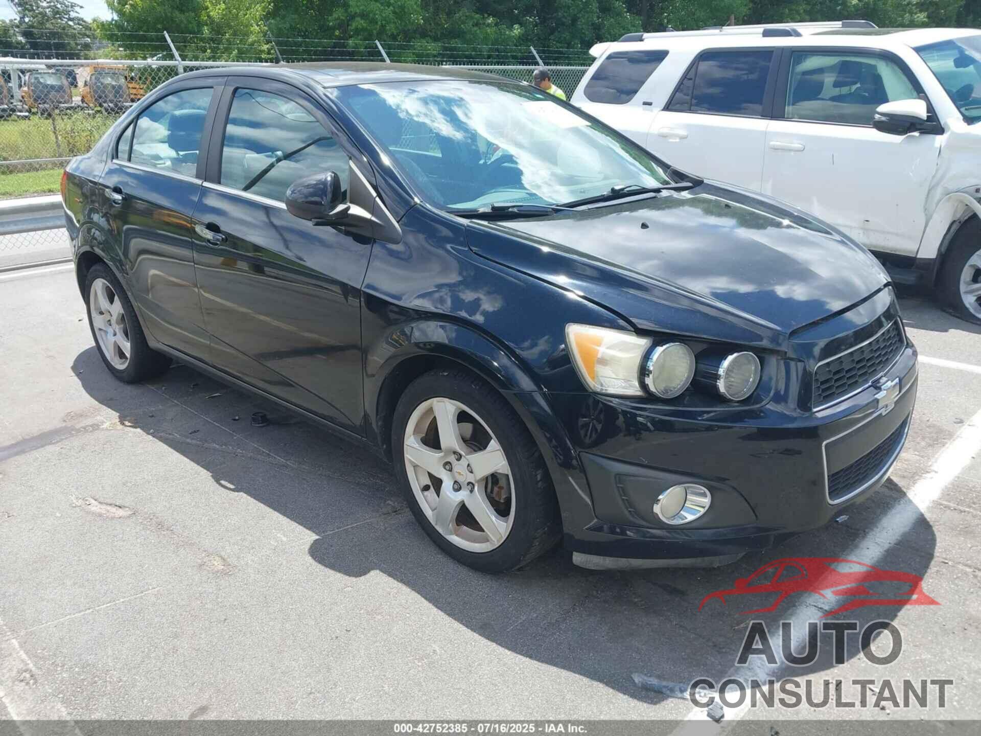 CHEVROLET SONIC 2012 - 1G1JE5SHXC4186884