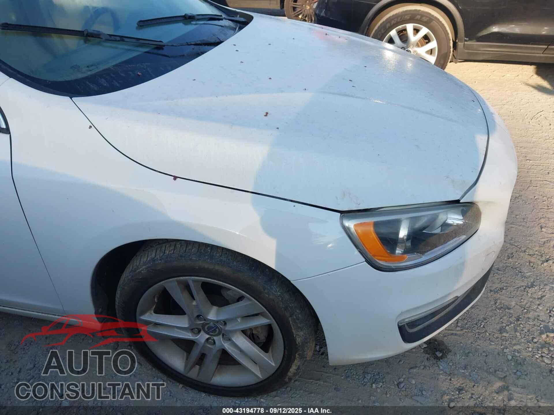 VOLVO S60 2014 - YV1612FS2E2277458