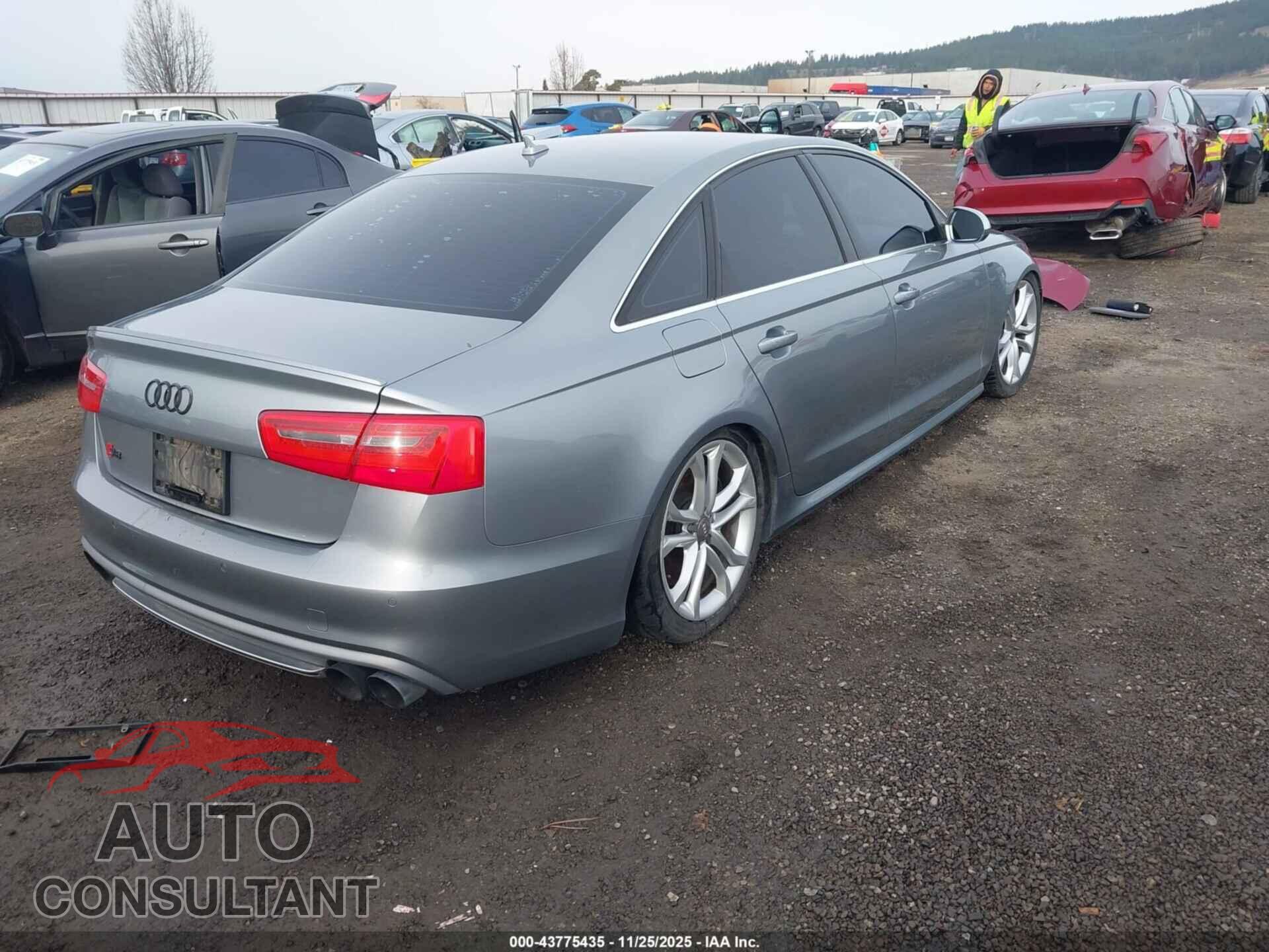 AUDI S6 2013 - WAUJ2BFC2DN060945