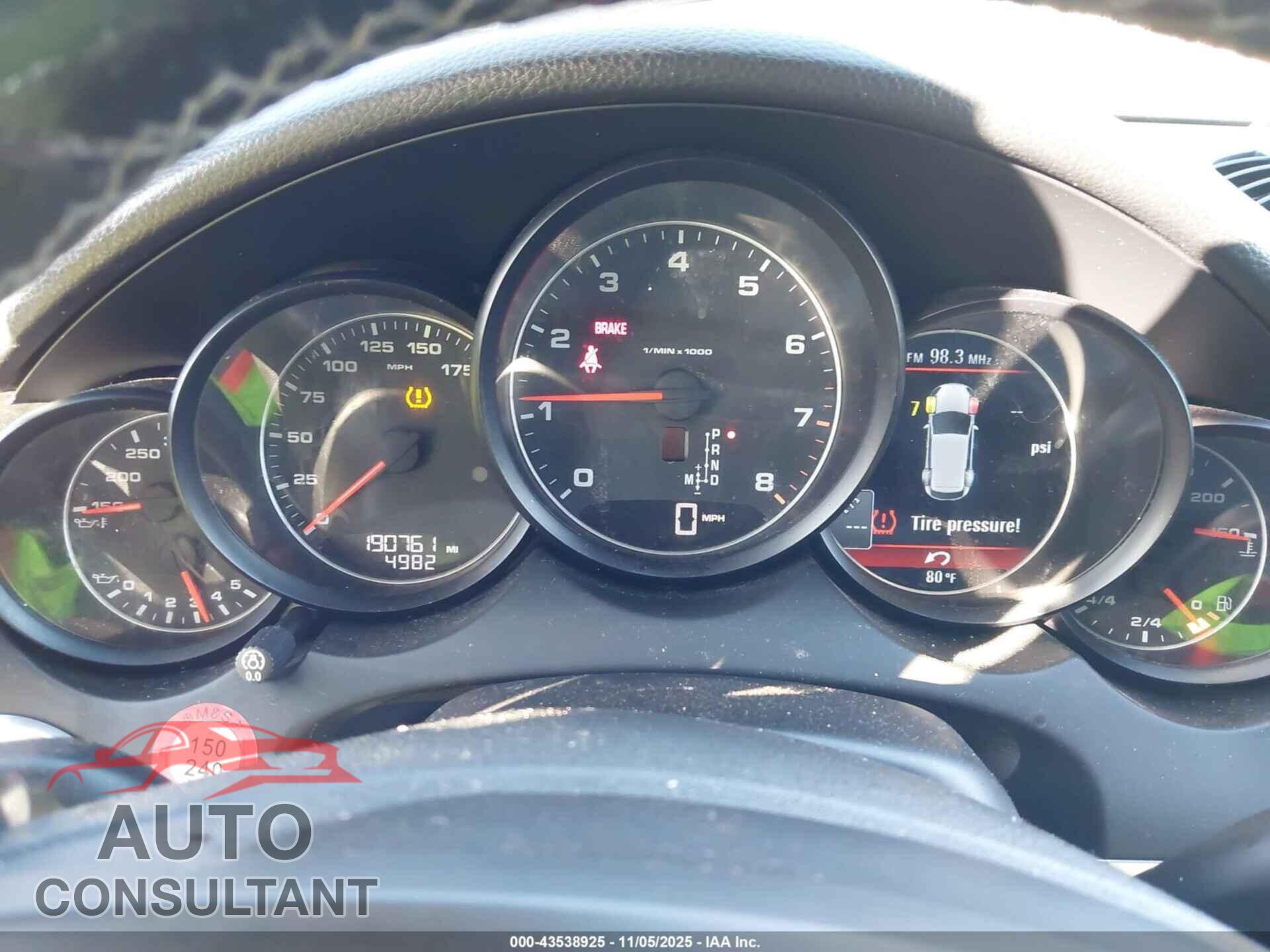 PORSCHE CAYENNE 2011 - WP1AA2A23BLA00491