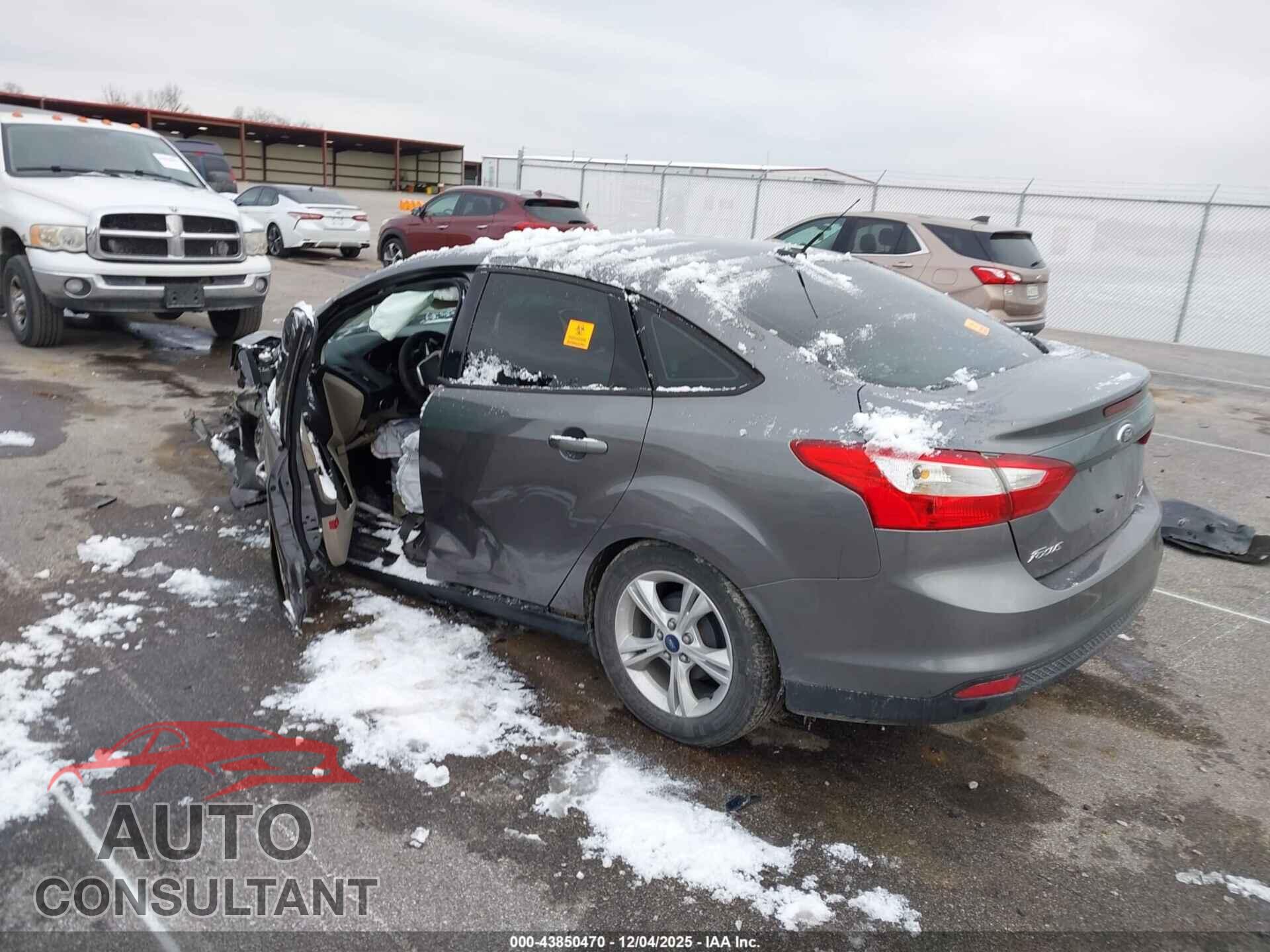 FORD FOCUS 2013 - 1FADP3F27DL143576