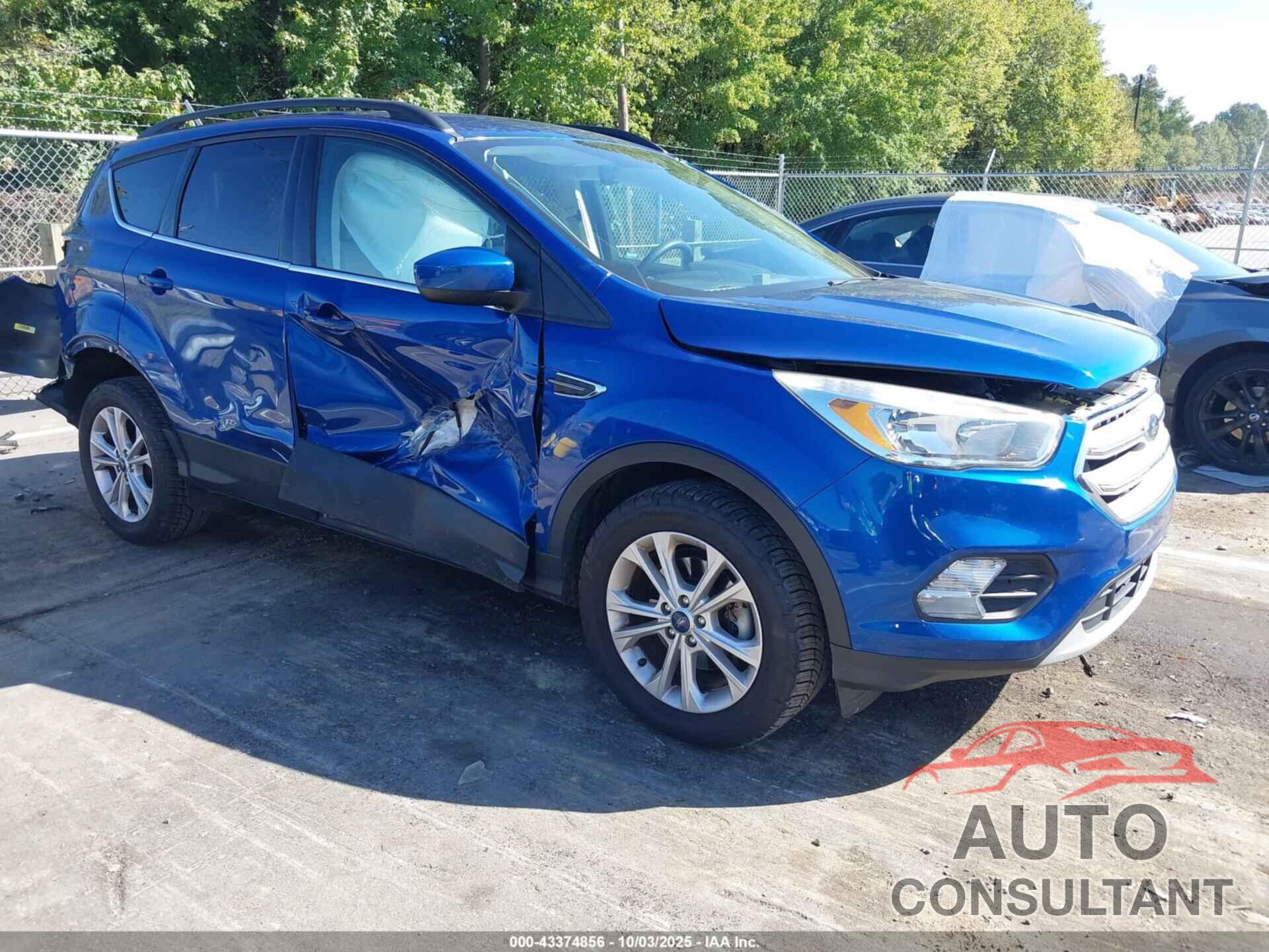 FORD ESCAPE 2018 - 1FMCU0GDXJUB47619