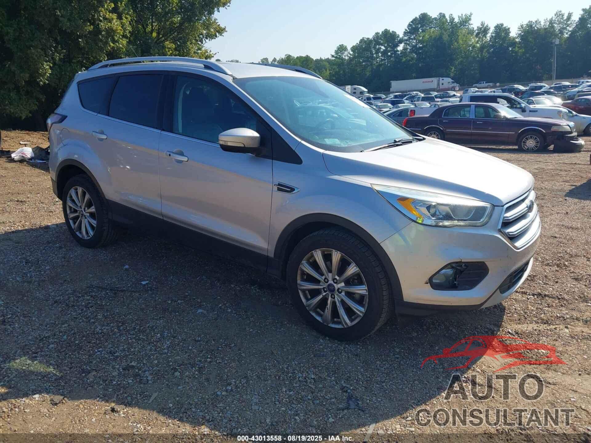 FORD ESCAPE 2017 - 1FMCU0JDXHUA75226