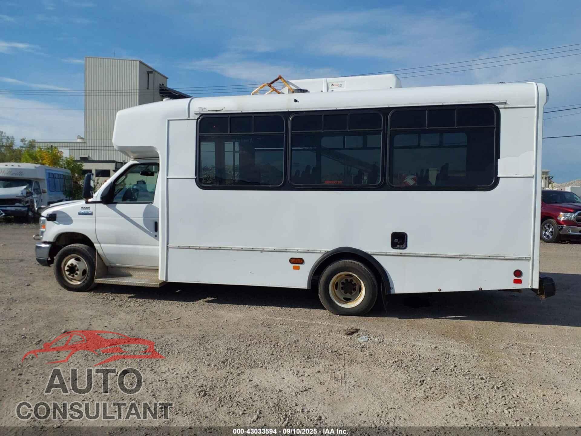 FORD E-450 CUTAWAY 2015 - 1FDFE4FS4FDA17375