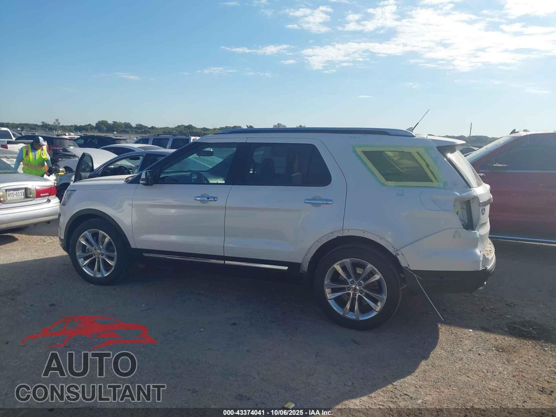 FORD EXPLORER 2018 - 1FM5K7F85JGB78030