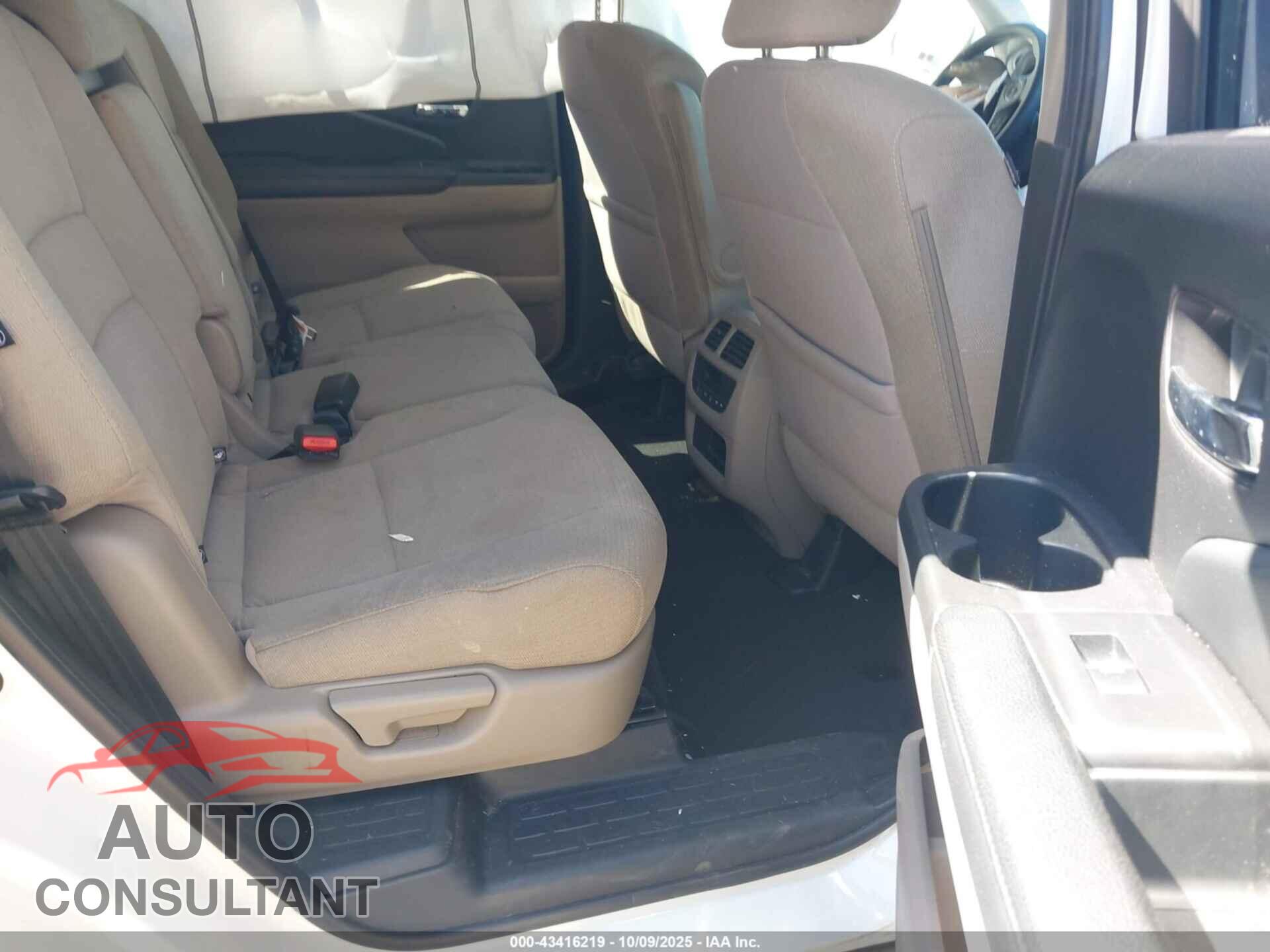 HONDA PILOT 2017 - 5FNYF5H38HB040496