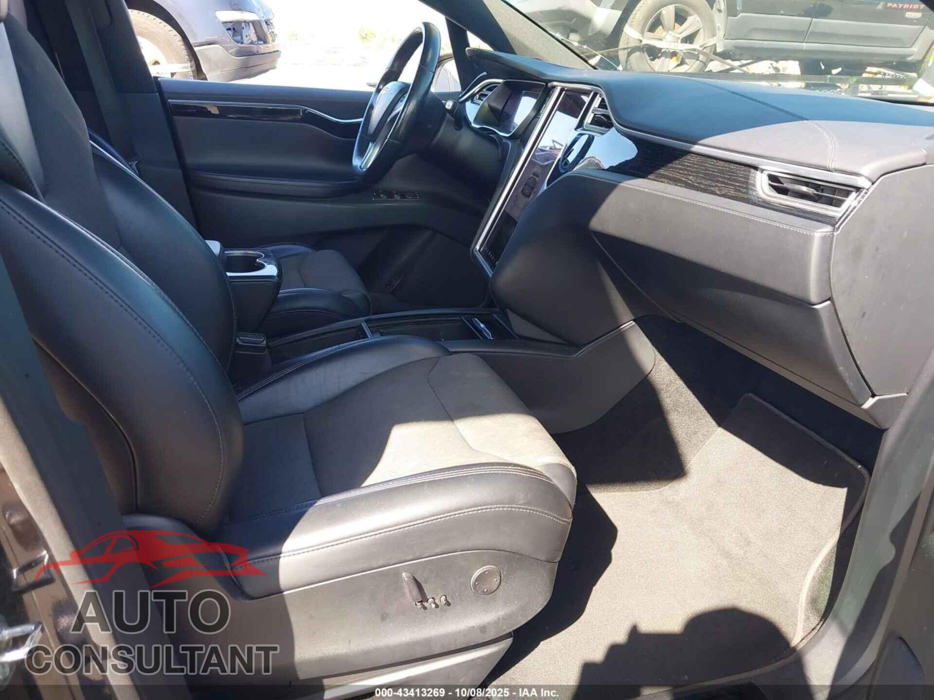TESLA MODEL X 2017 - 5YJXCBE28HF067826
