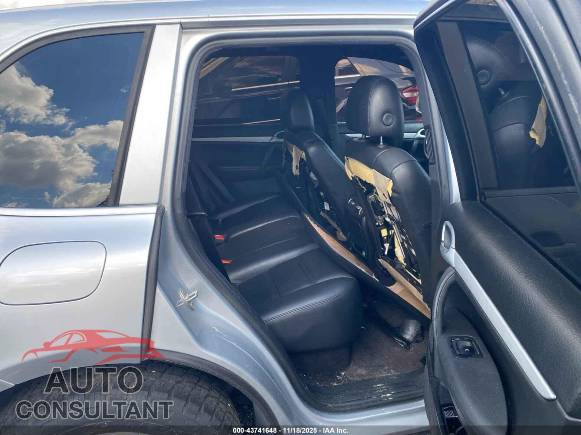 PORSCHE CAYENNE 2010 - WP1AA2AP7ALA05256