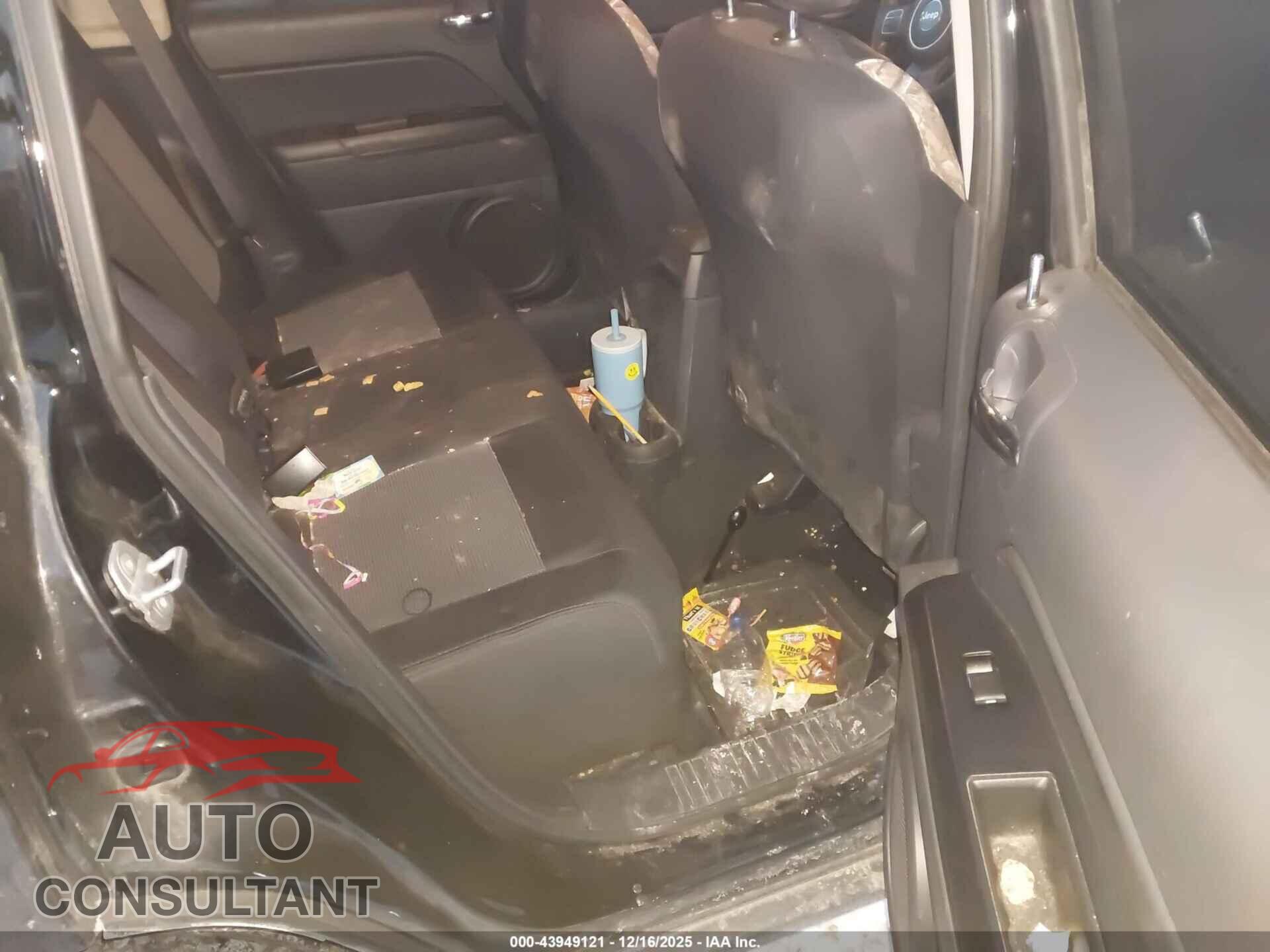 JEEP COMPASS 2012 - 1C4NJCEA7CD677159