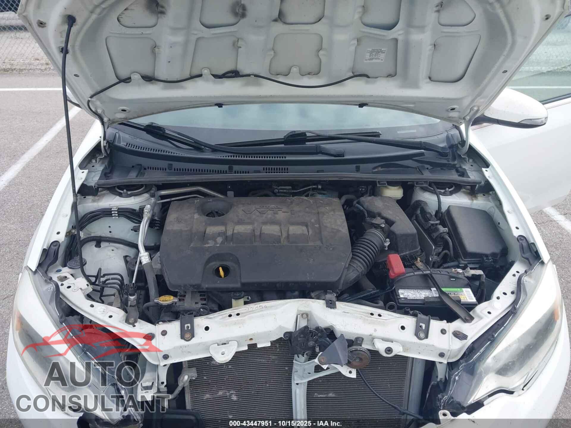 TOYOTA COROLLA 2015 - 2T1BURHE9FC447006