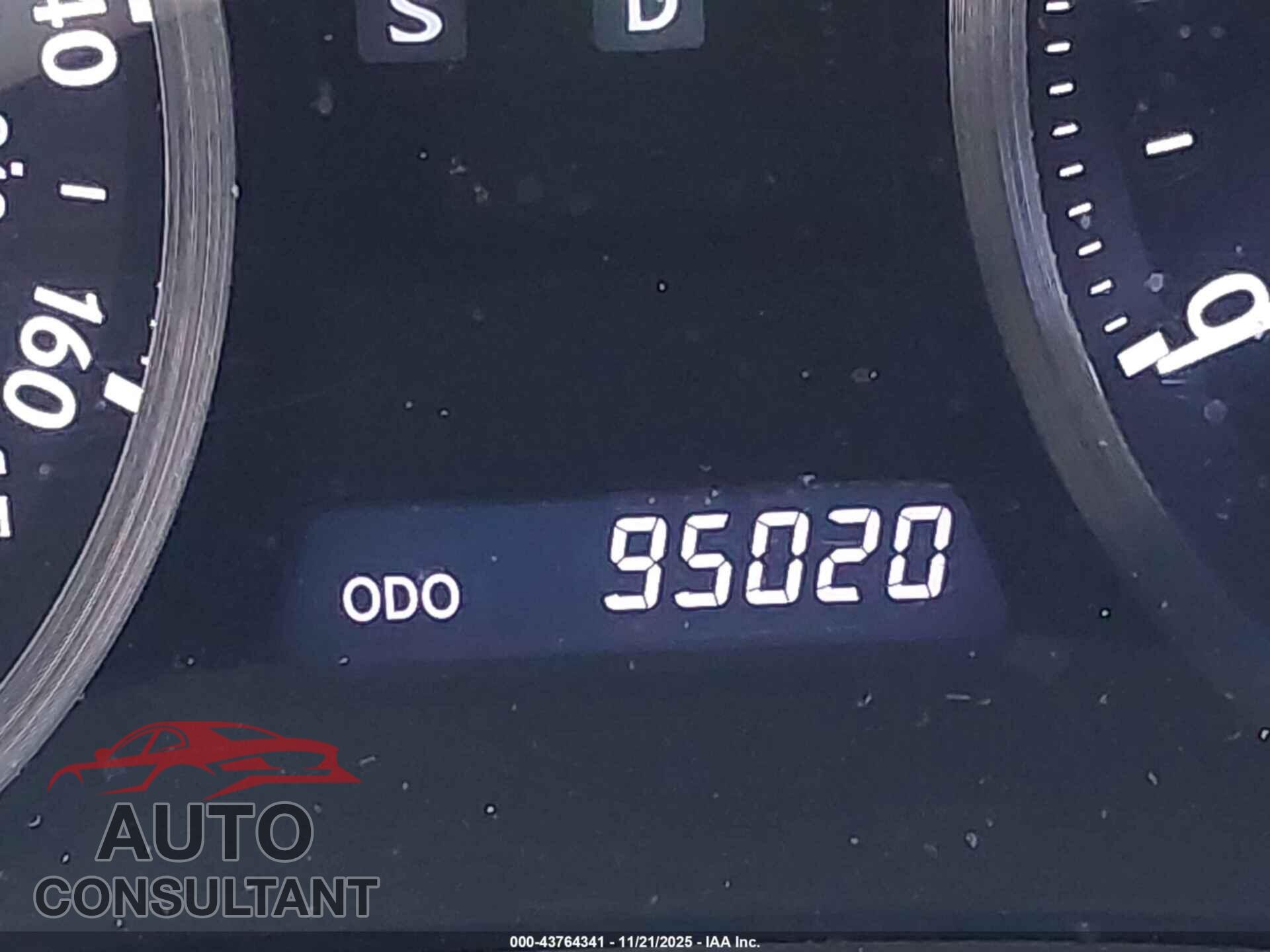 LEXUS IS 250C 2011 - JTHFF2C24B2517180