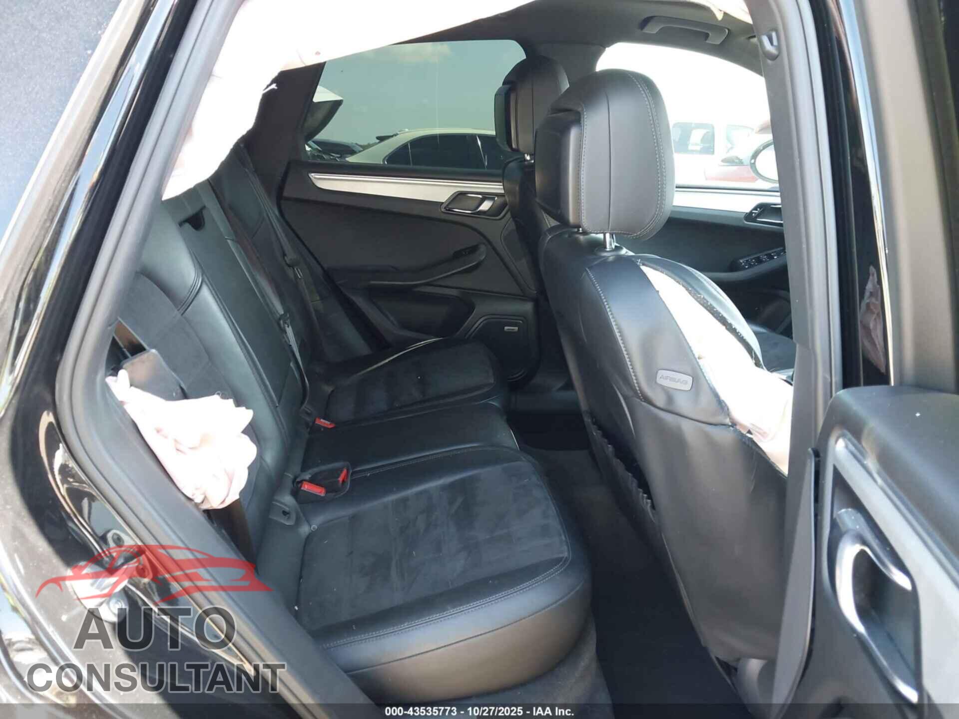 PORSCHE MACAN 2017 - WP1AG2A59HLB50770