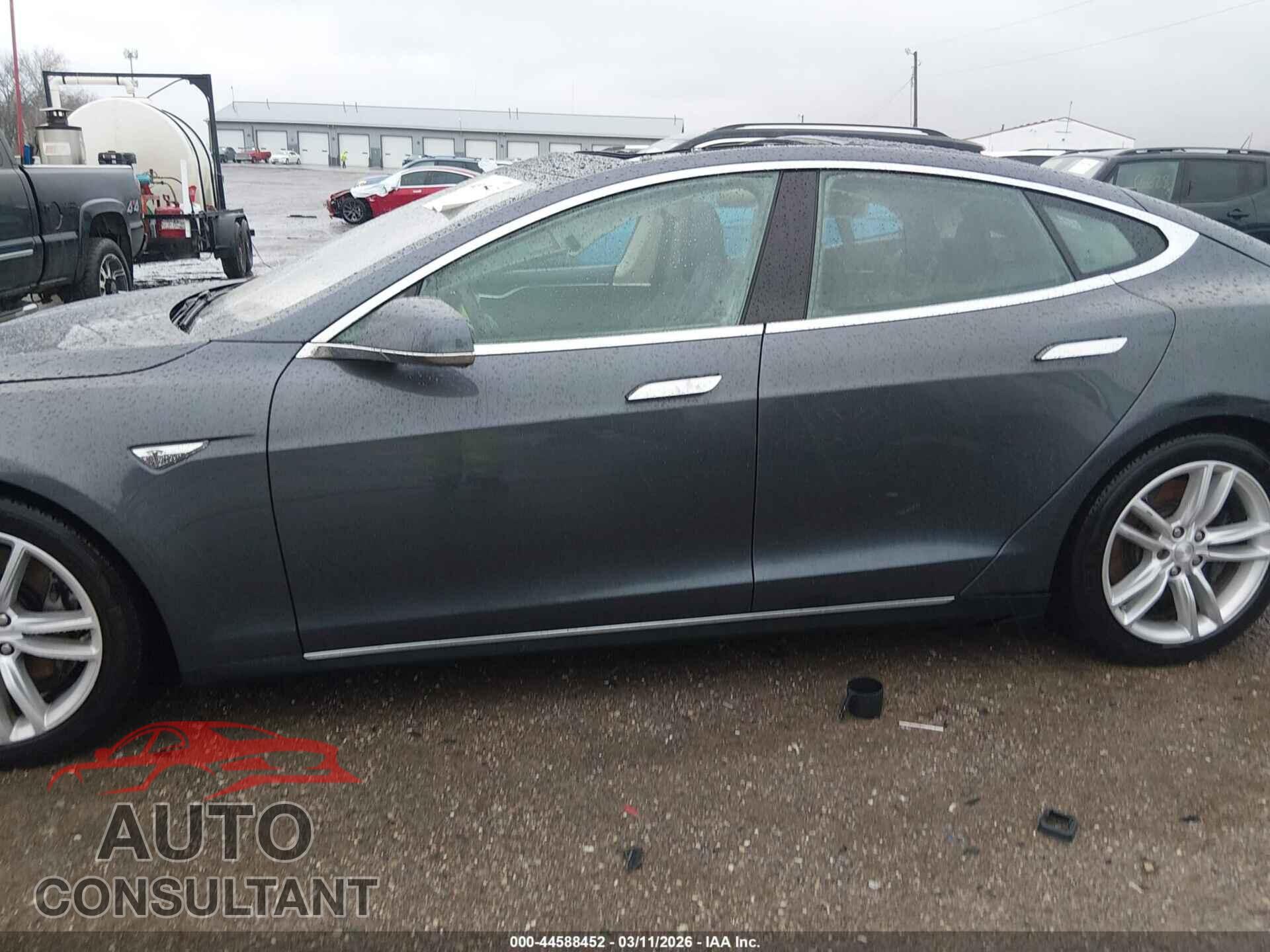 TESLA MODEL S 2016 - 5YJSA1E20GF131172