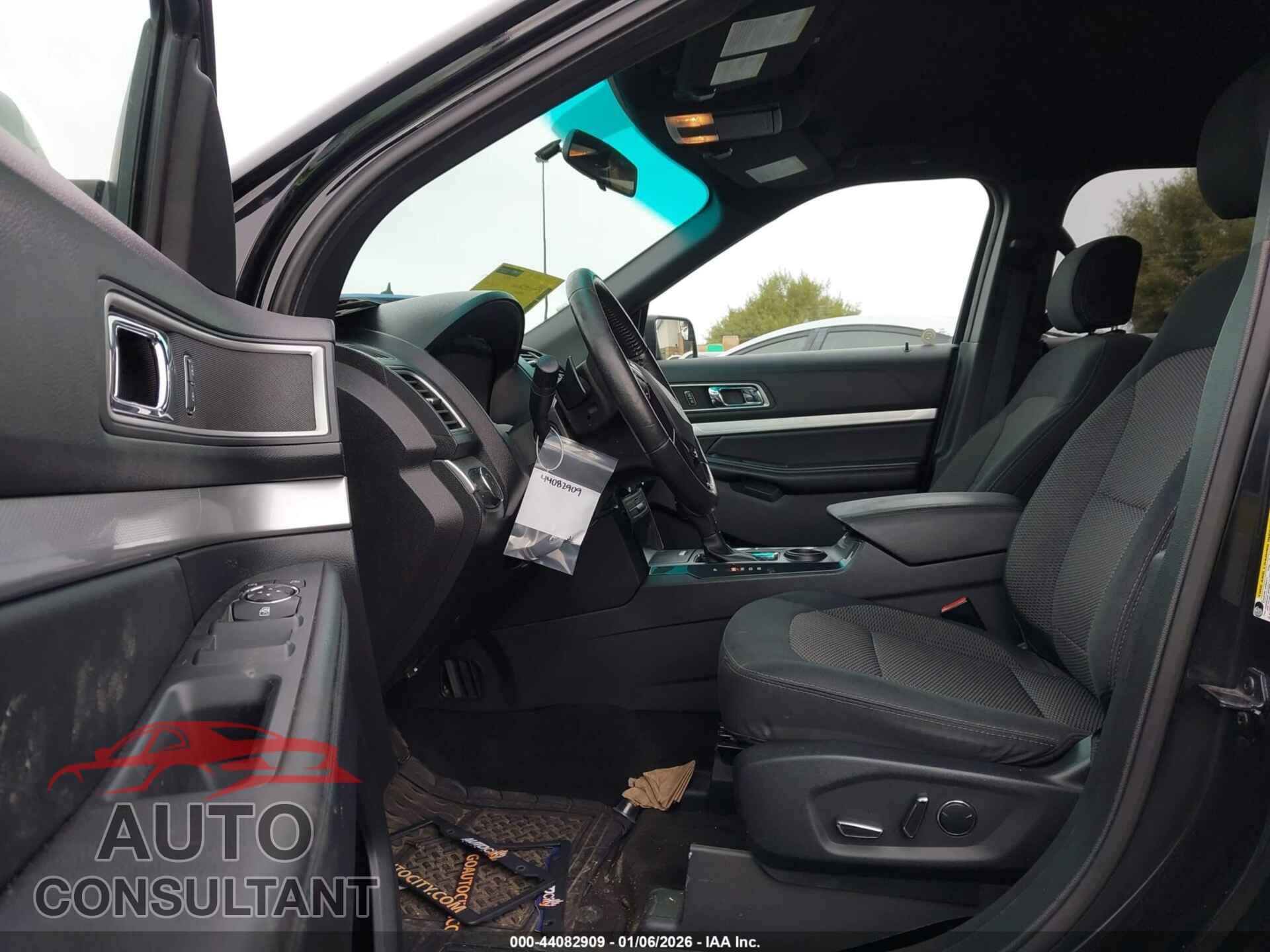 FORD EXPLORER 2017 - 1FM5K7DH5HGA76059
