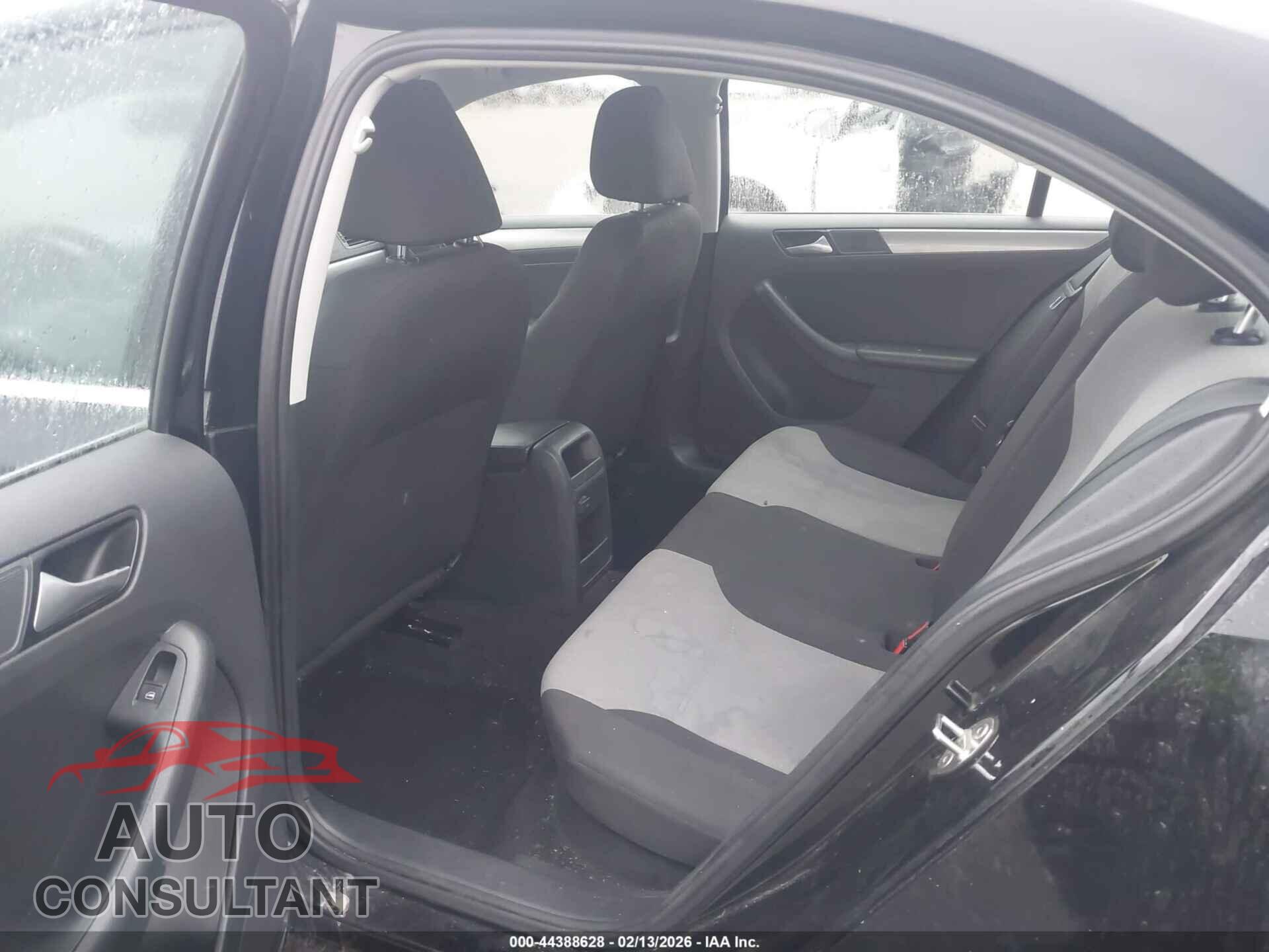 VOLKSWAGEN JETTA 2017 - 3VW2B7AJ4HM391758