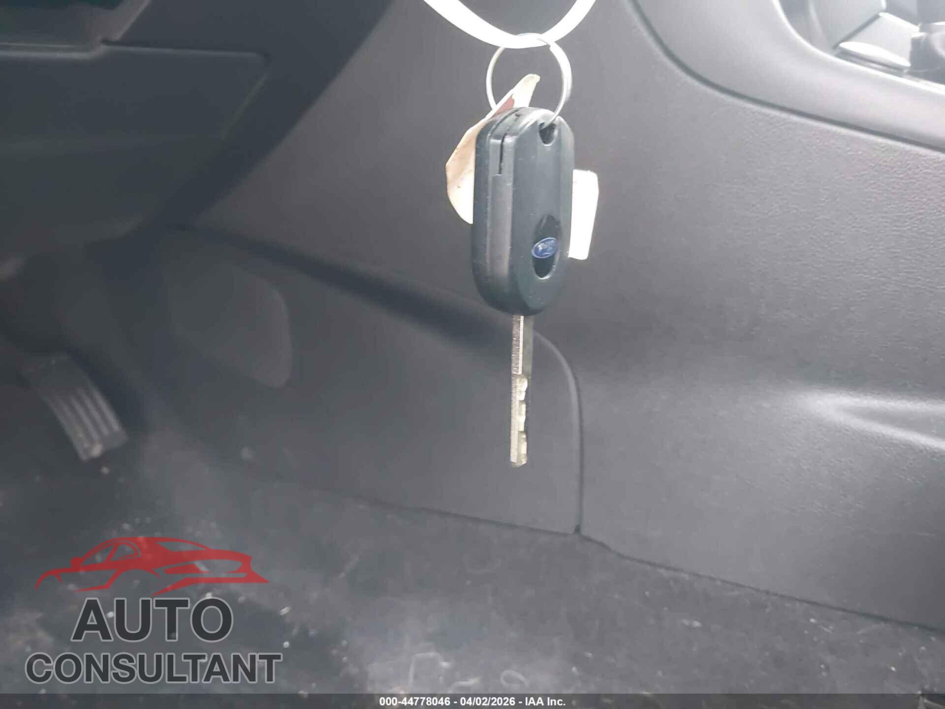 FORD FOCUS 2016 - 1FADP3F29GL256403