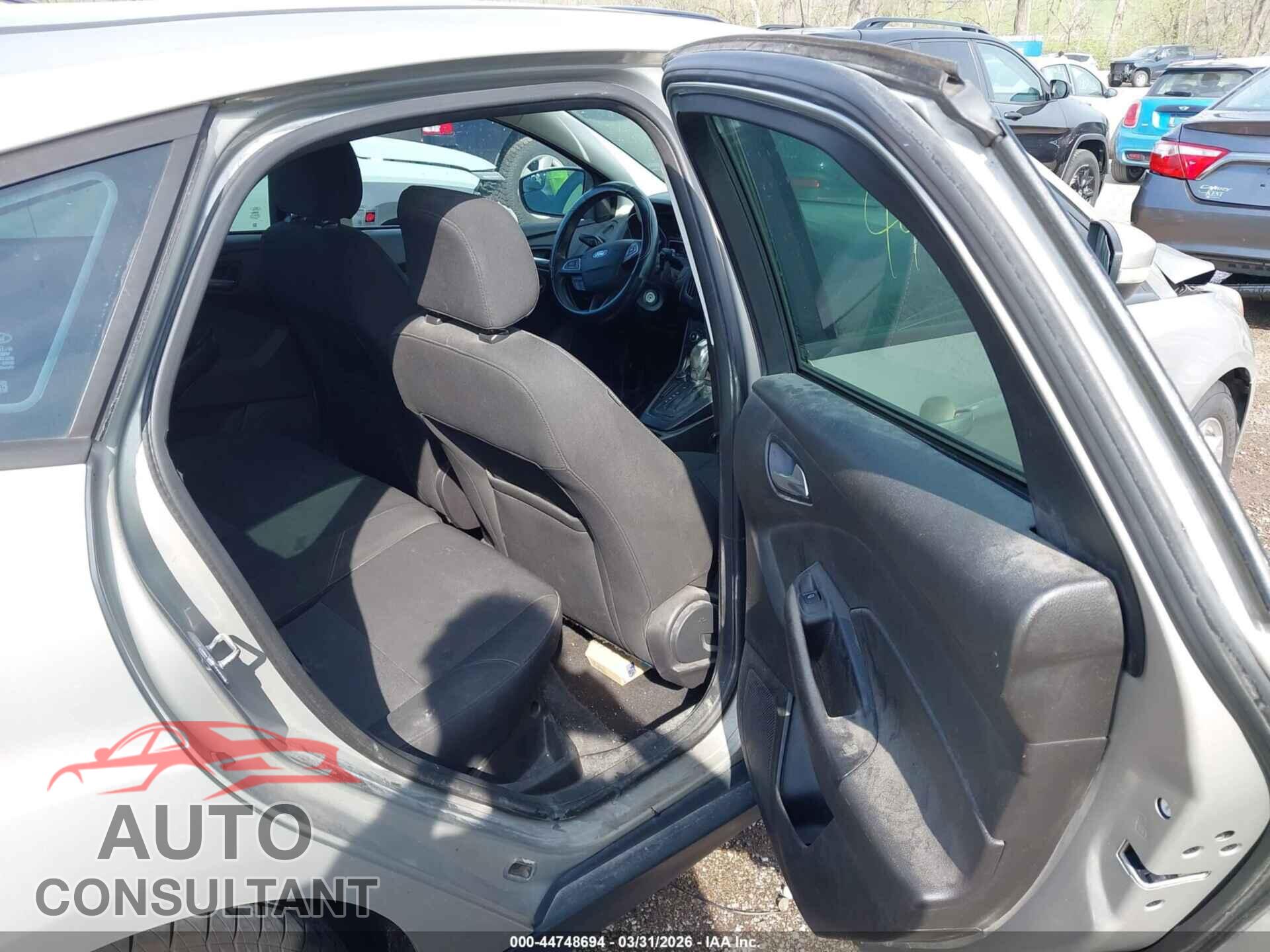 FORD FOCUS 2016 - 1FADP3K20GL283849