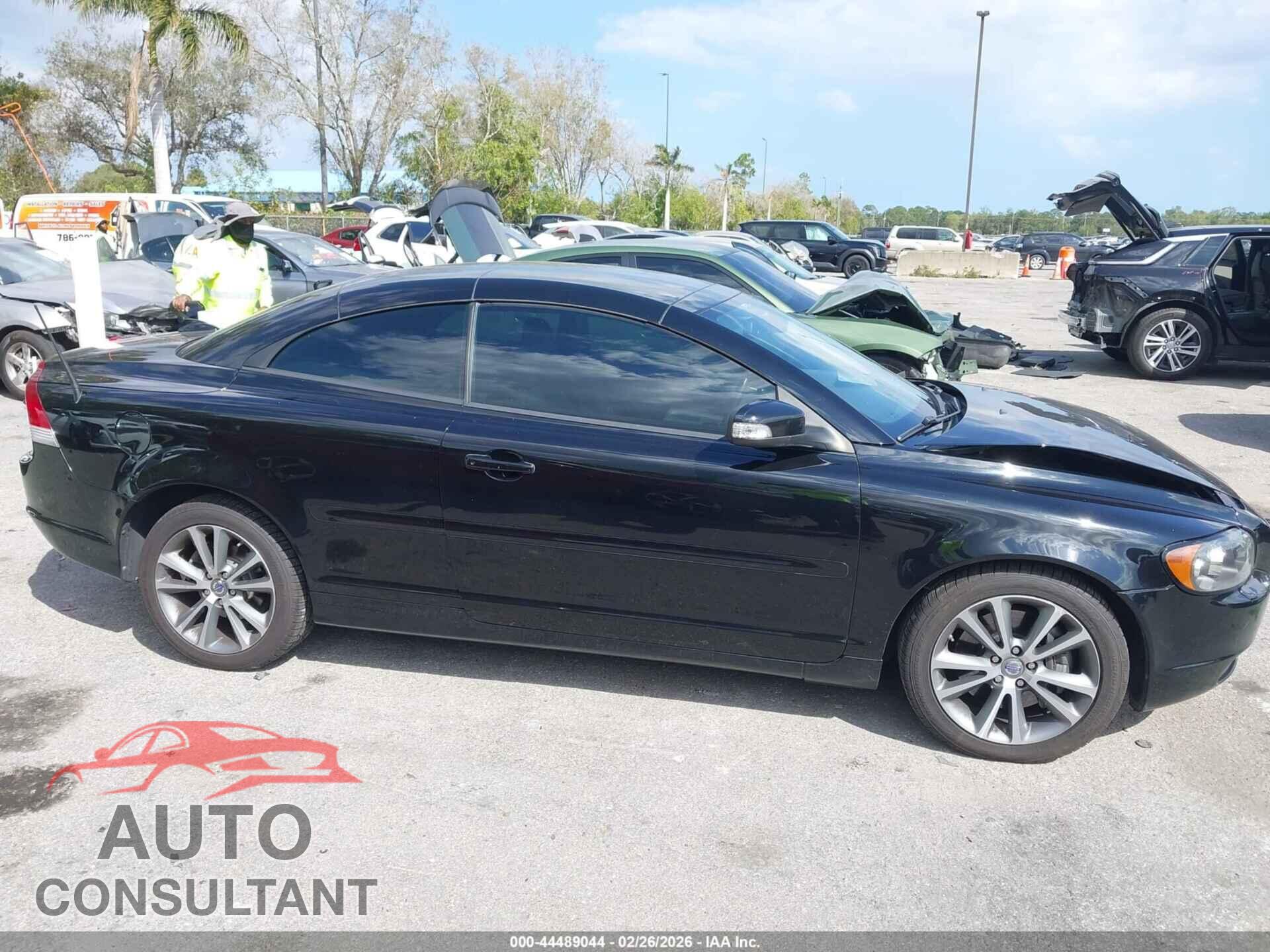VOLVO C70 2010 - YV1672MC1AJ091856