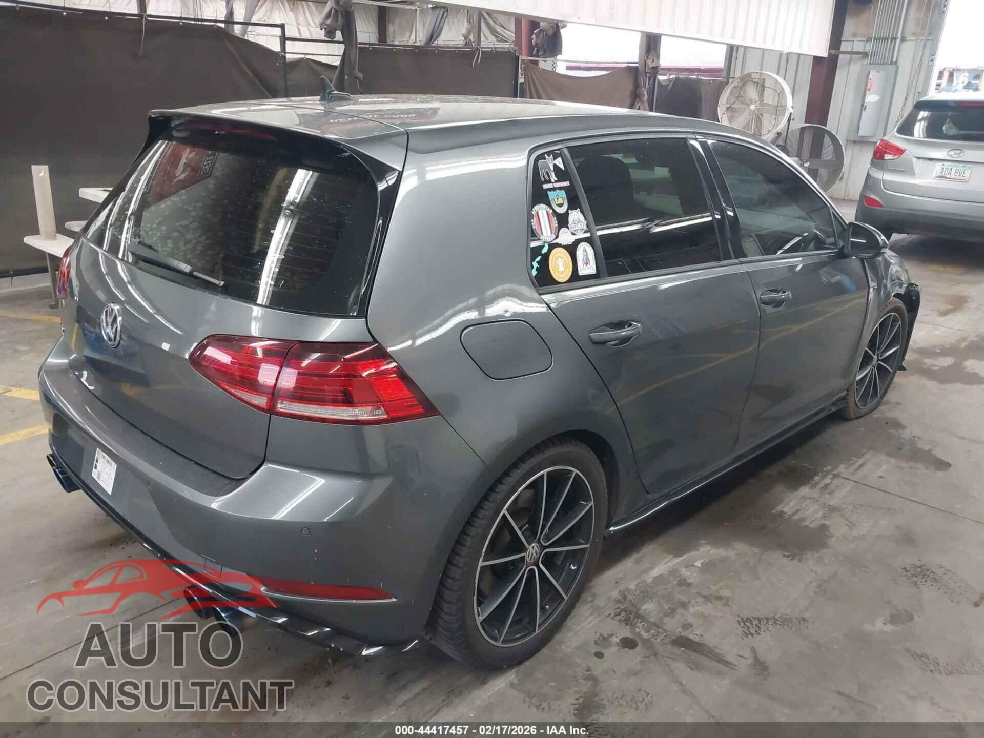 VOLKSWAGEN GOLF R 2018 - WVWWF7AU2JW202064