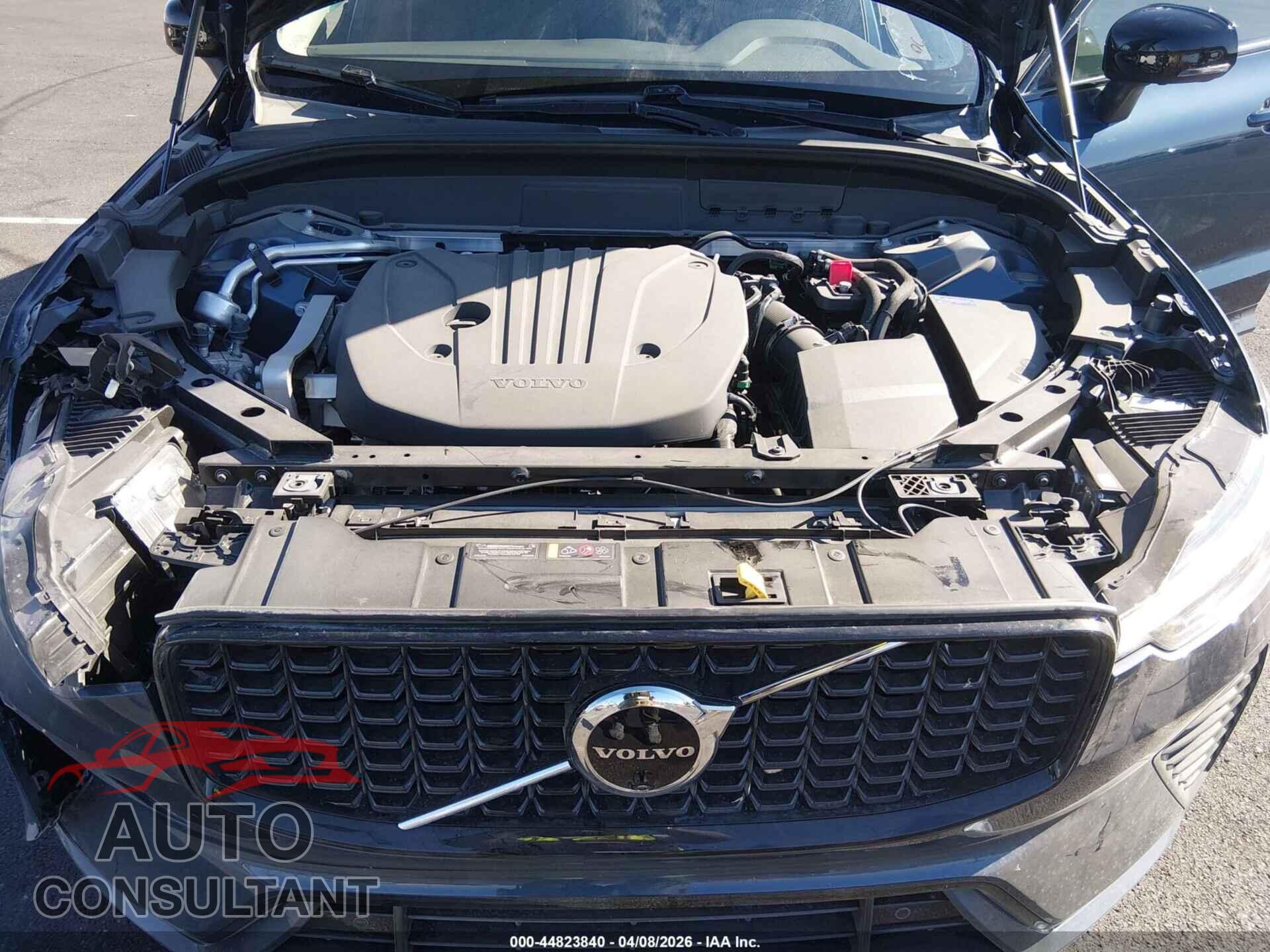 VOLVO XC60 2025 - YV4M12RC2S1225473