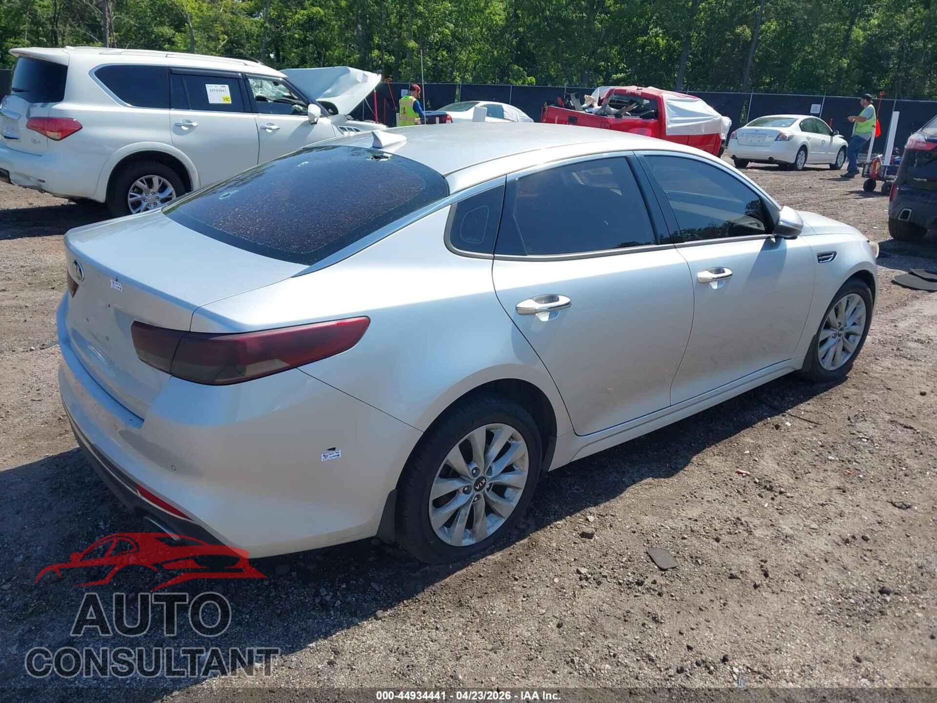 KIA OPTIMA 2018 - 5XXGU4L31JG181884