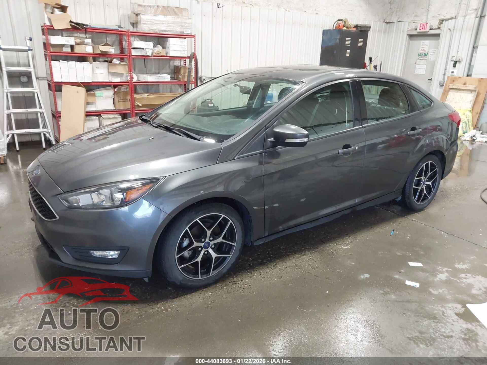 FORD FOCUS 2017 - 1FADP3H21HL320366