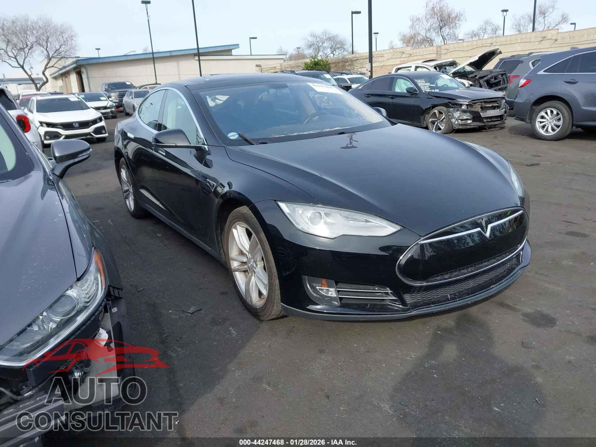 TESLA MODEL S 2013 - 5YJSA1CG1DFP09466
