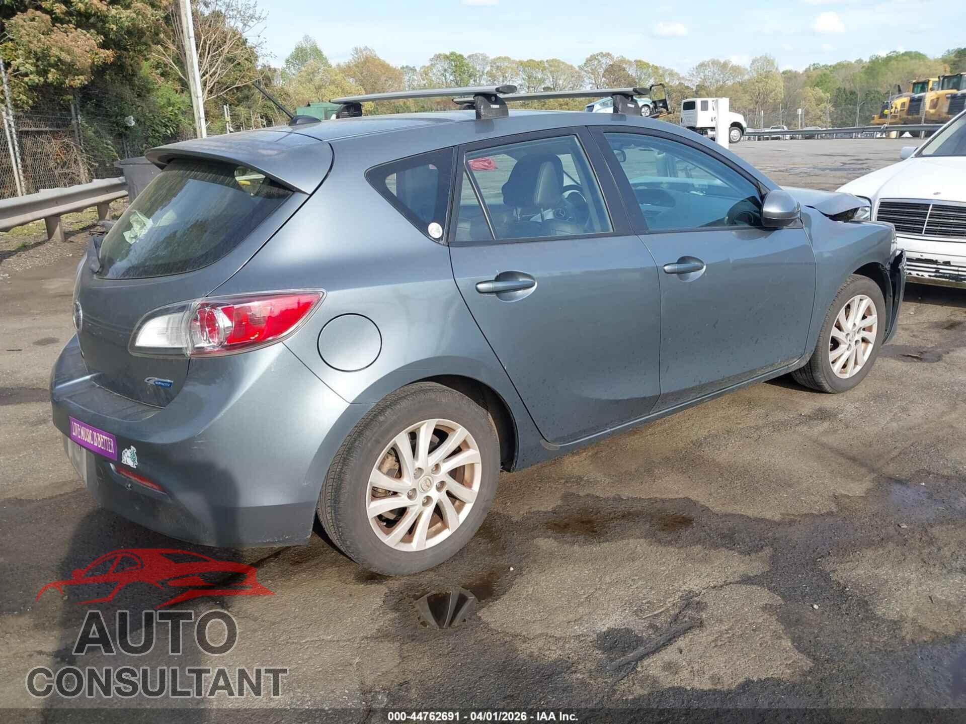 MAZDA MAZDA3 2012 - JM1BL1M70C1671874