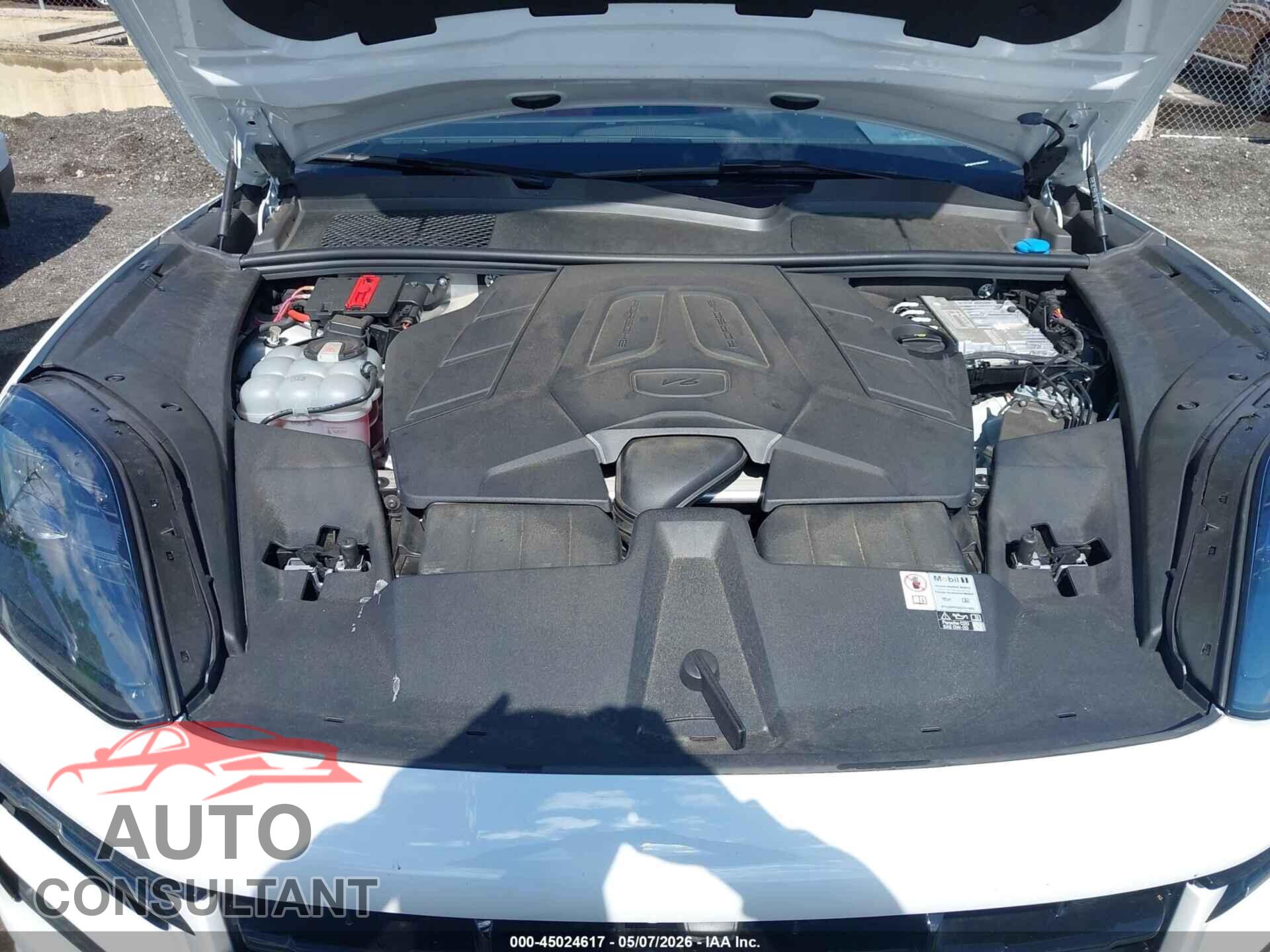PORSCHE CAYENNE 2024 - WP1AA2AY1RDA09537