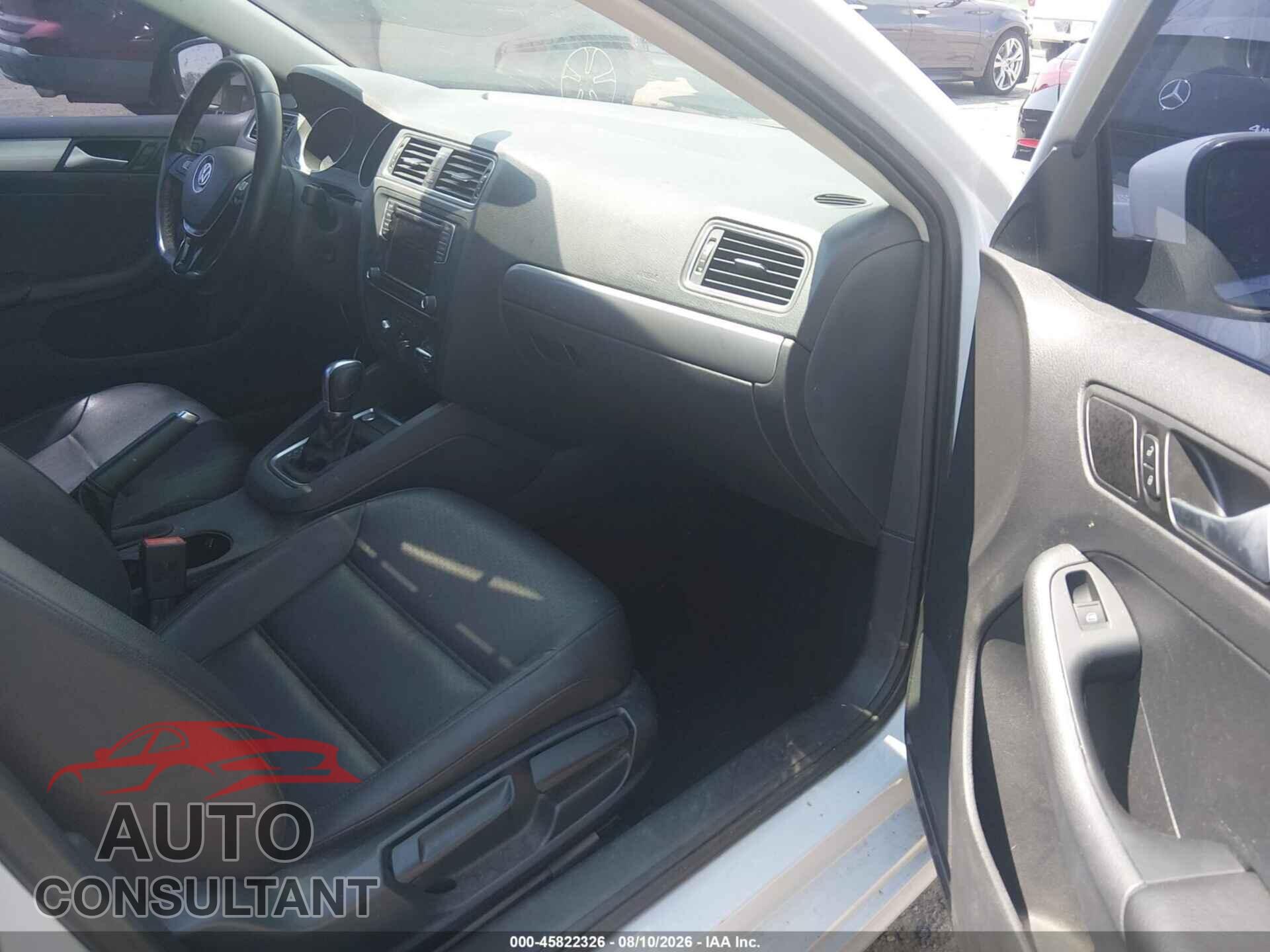 VOLKSWAGEN JETTA 2017 - 3VWDB7AJ6HM236816