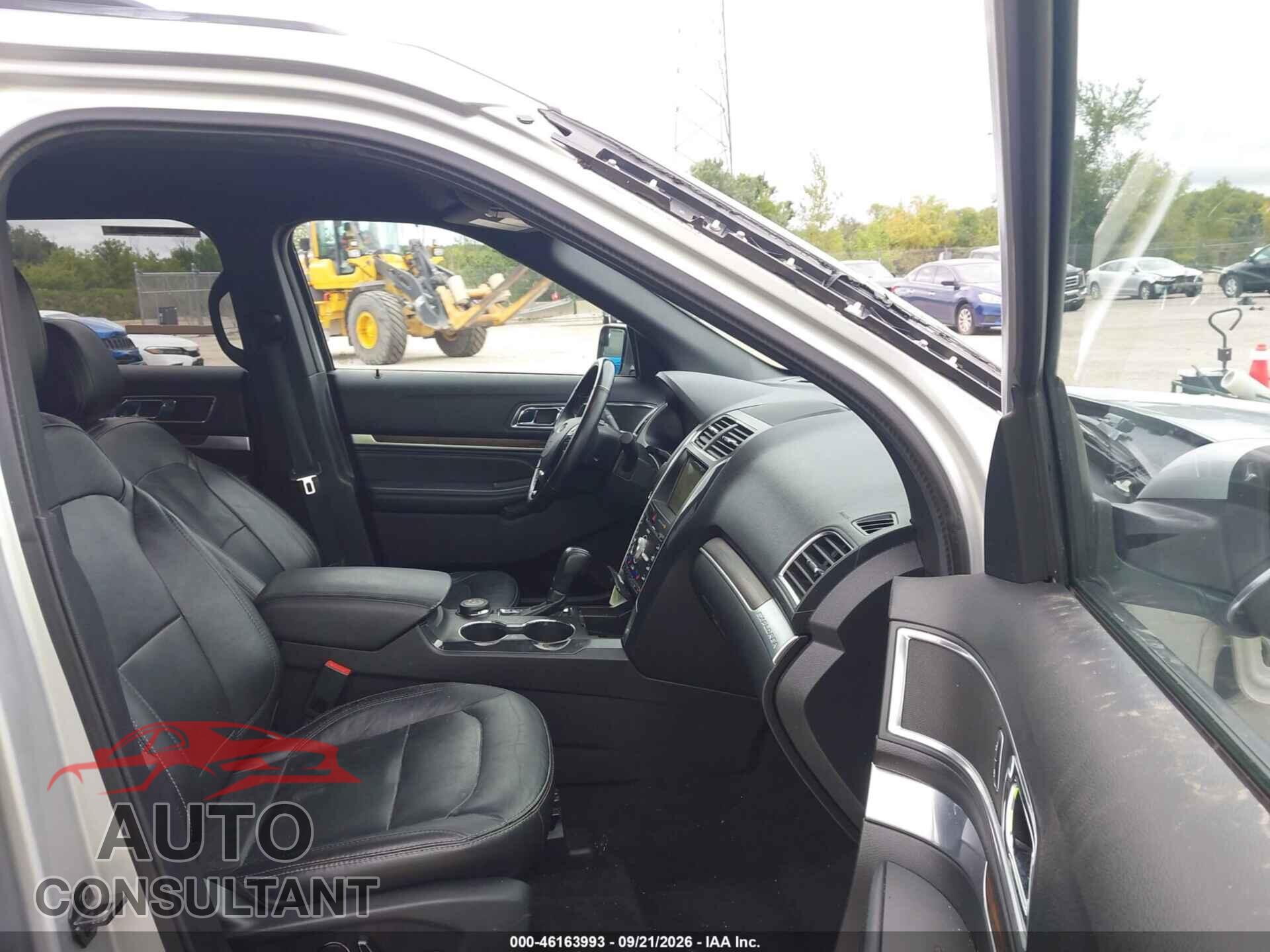 FORD EXPLORER 2018 - 1FM5K8F89JGB13395