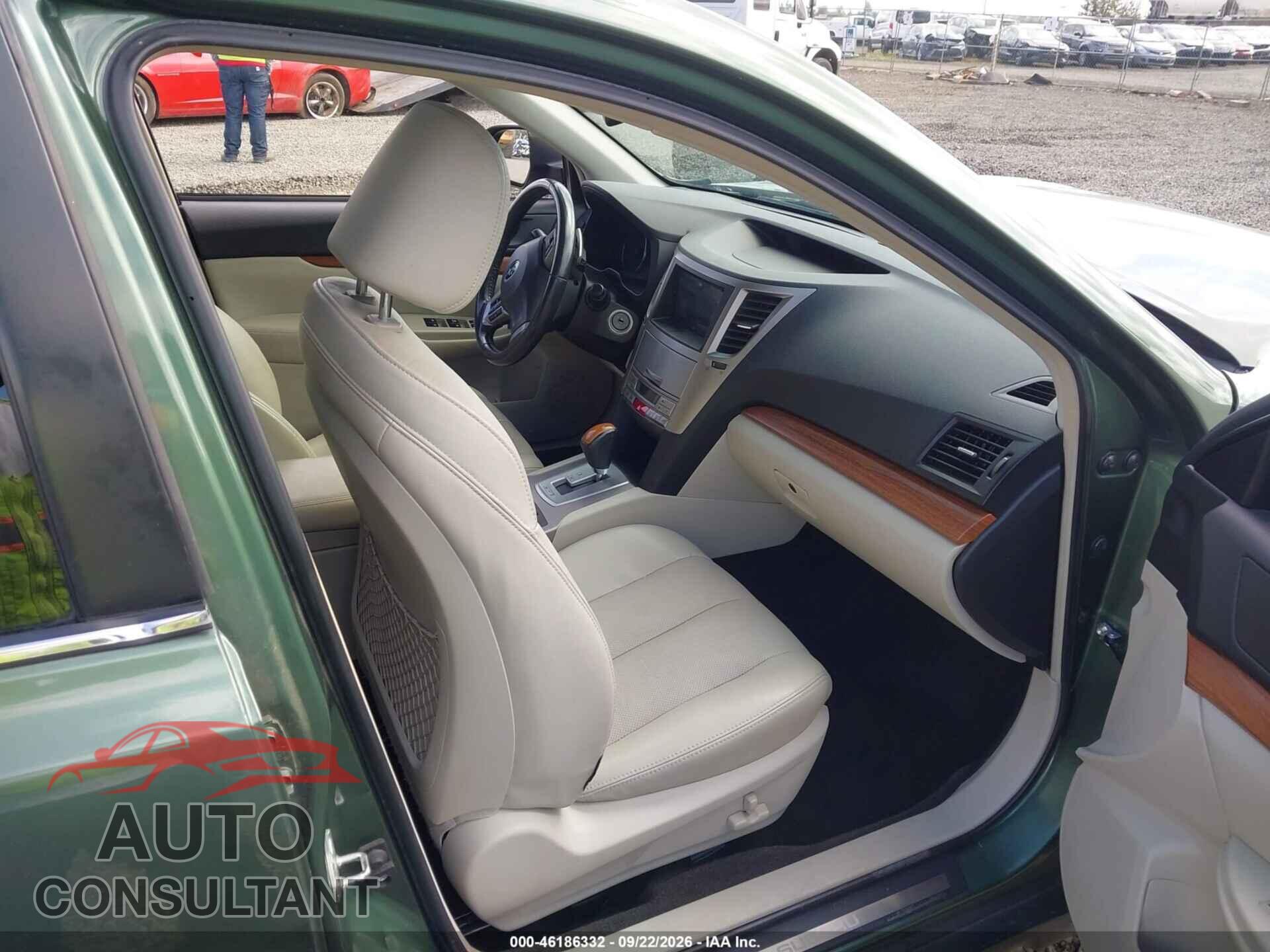 SUBARU OUTBACK 2014 - 4S4BRBLC4E3258717