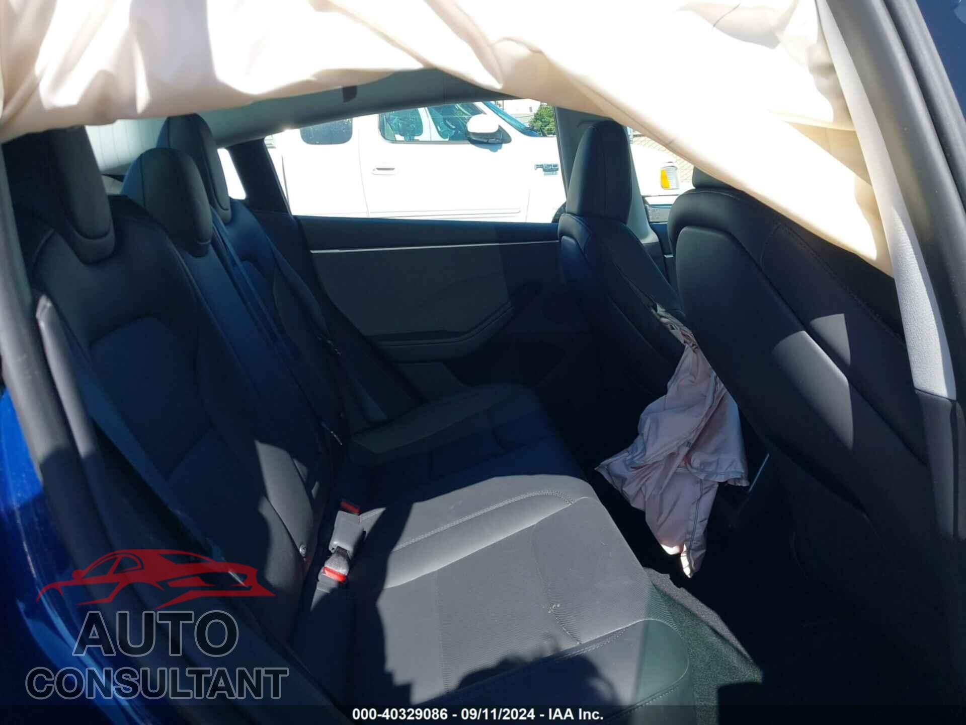 TESLA MODEL 3 2024 - 5YJ3E1EA3RF822893