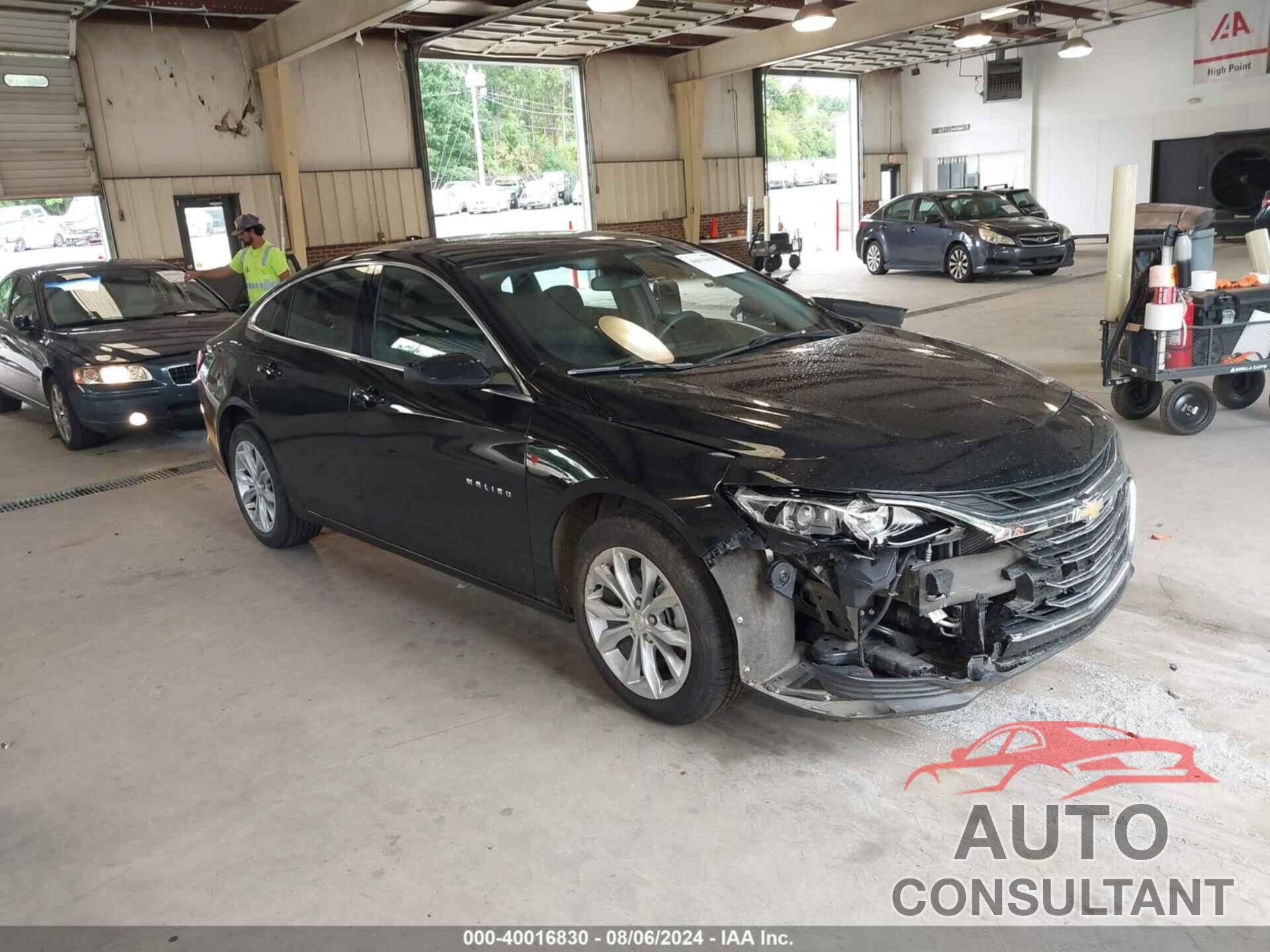 CHEVROLET MALIBU 2021 - 1G1ZD5ST1MF052331